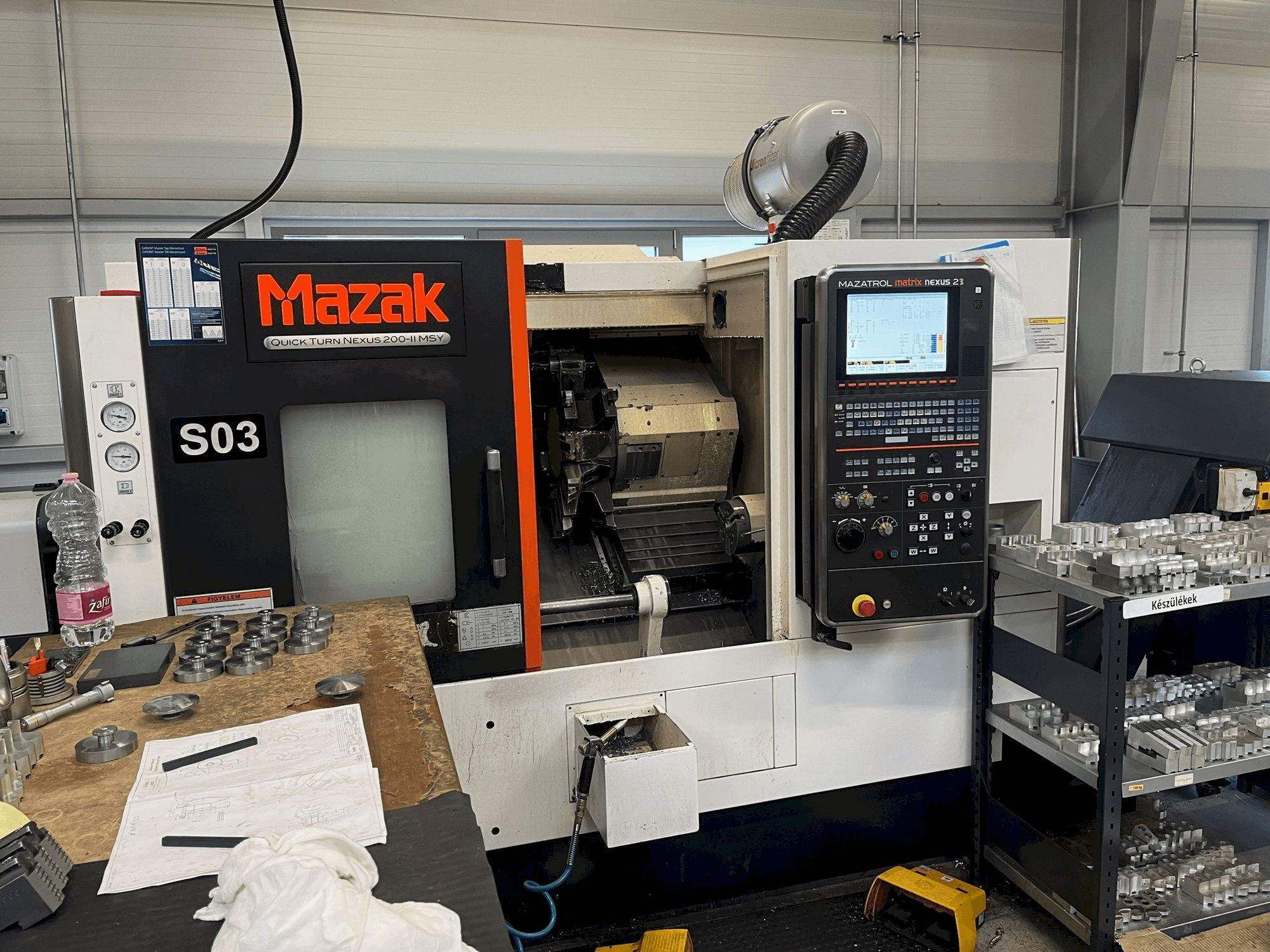 Vue de face de la machine Mazak QTN200-MSY V6