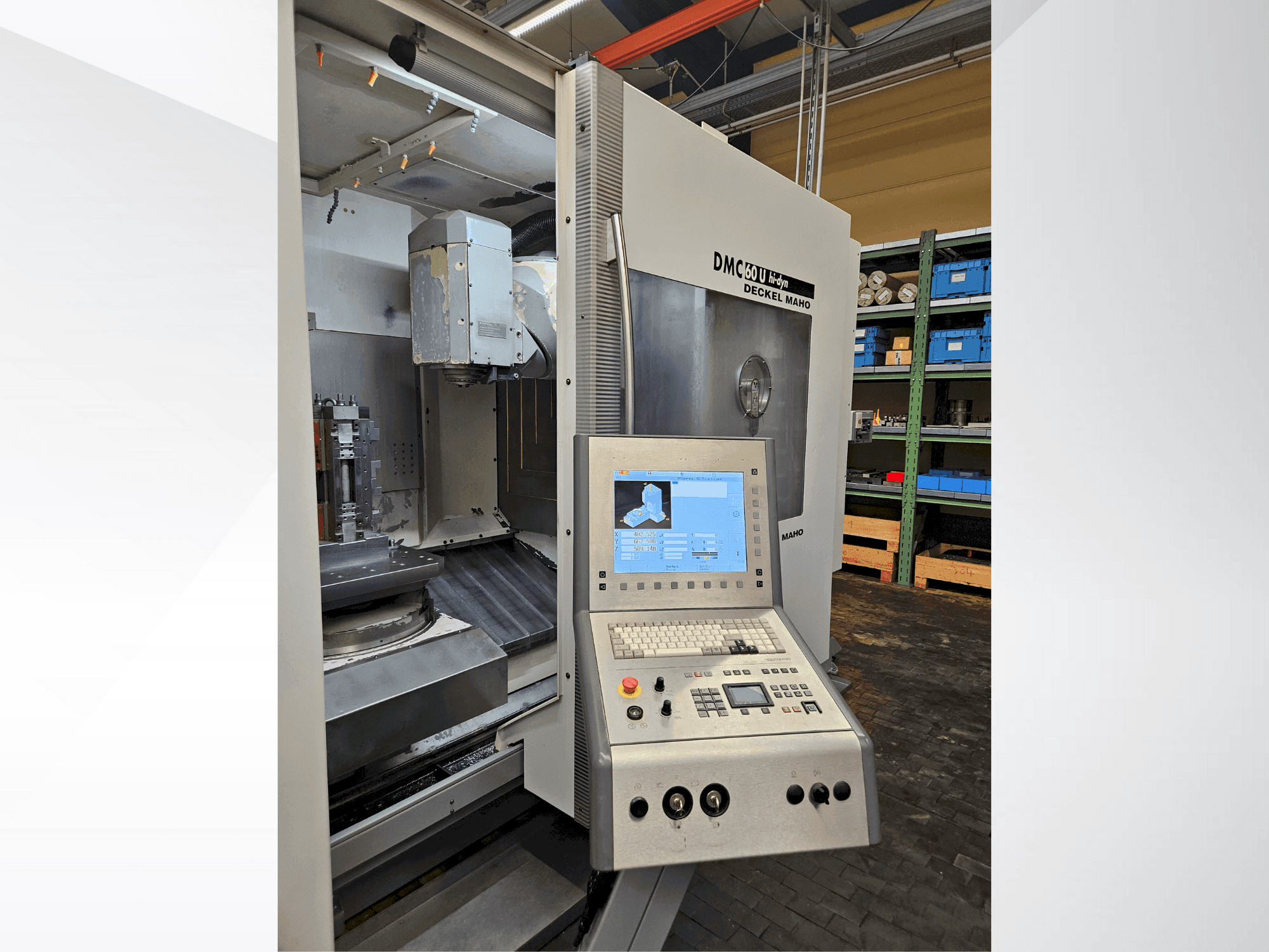 Vue de face de la machine DMG DECKEL MAHO DMC 60U RS5