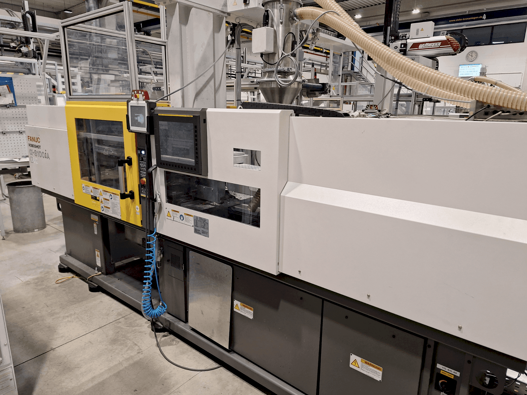 Vue de face de la machine FANUC ROBOSHOT S 100 iA