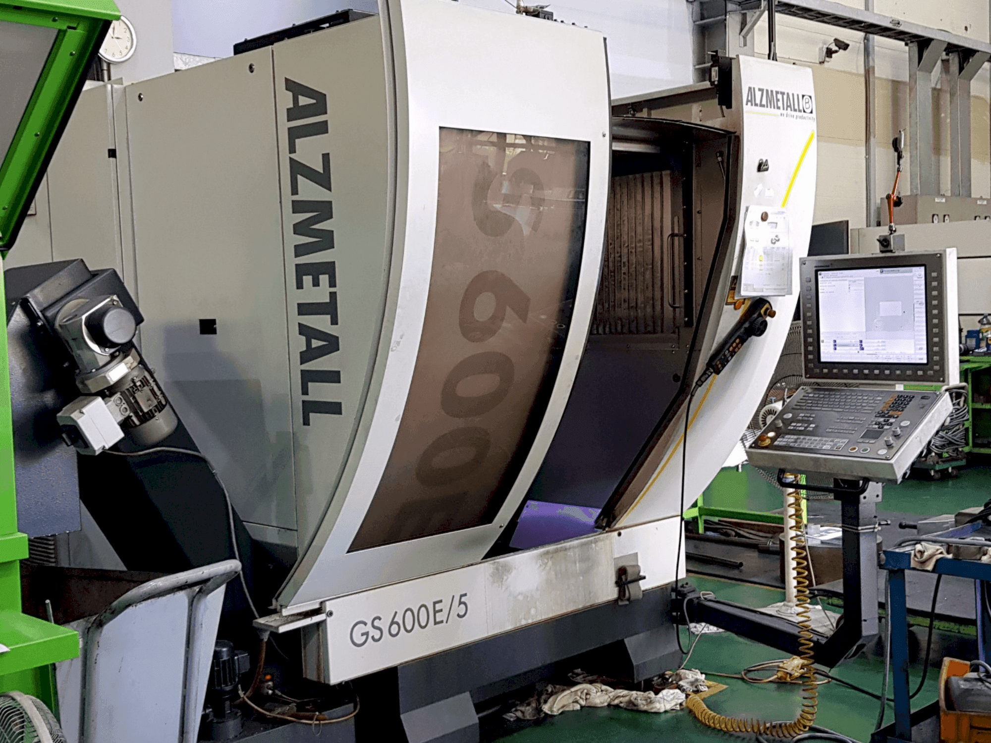 Vue de face de la machine Alzmetall GS600E/5