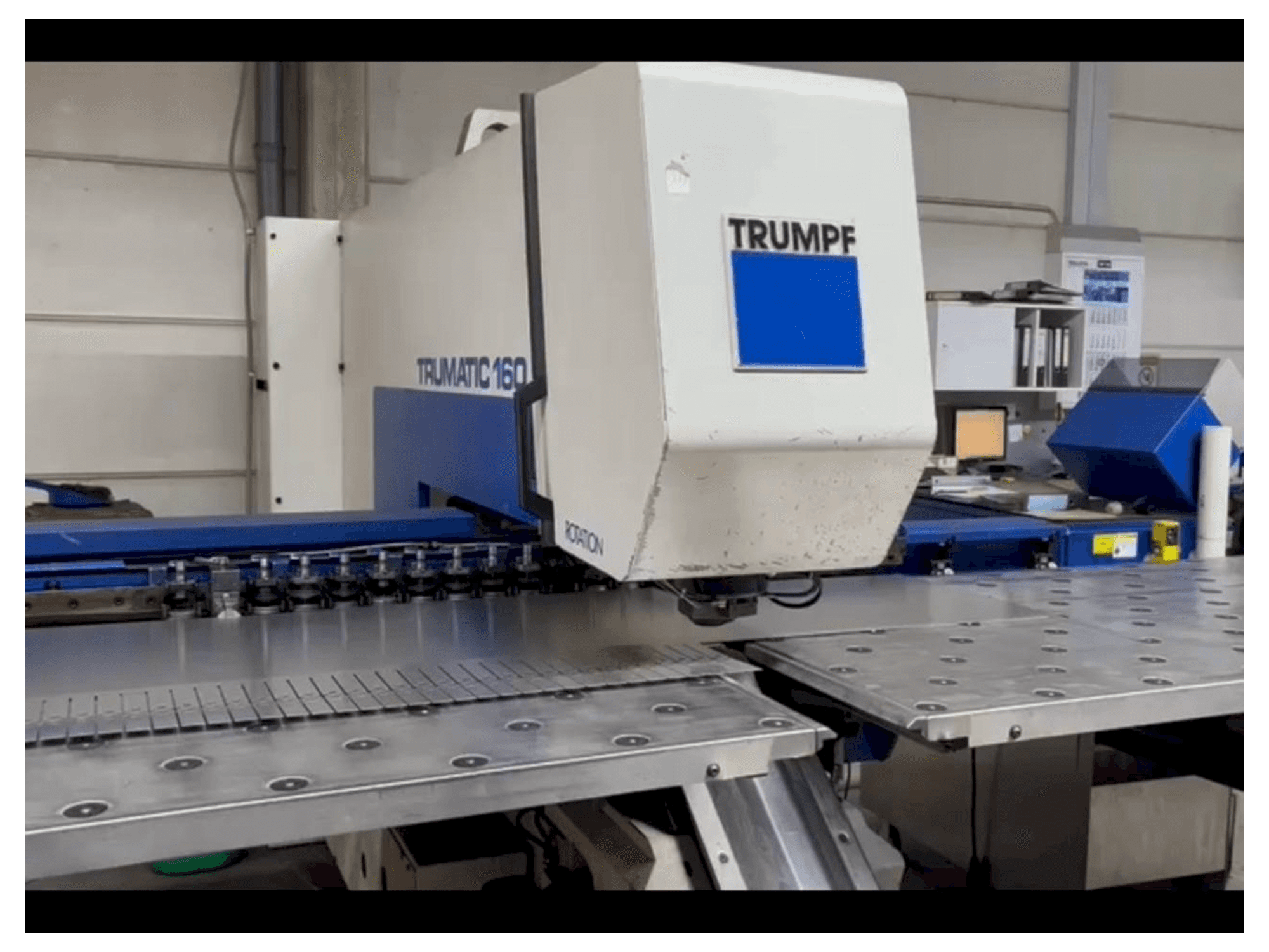 Vue de face de la machine Trumpf Trumatic 160