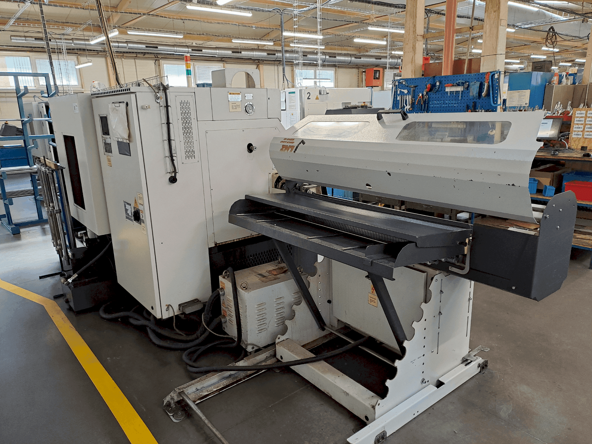Vue de face de la machine Goodway GLS 200 M