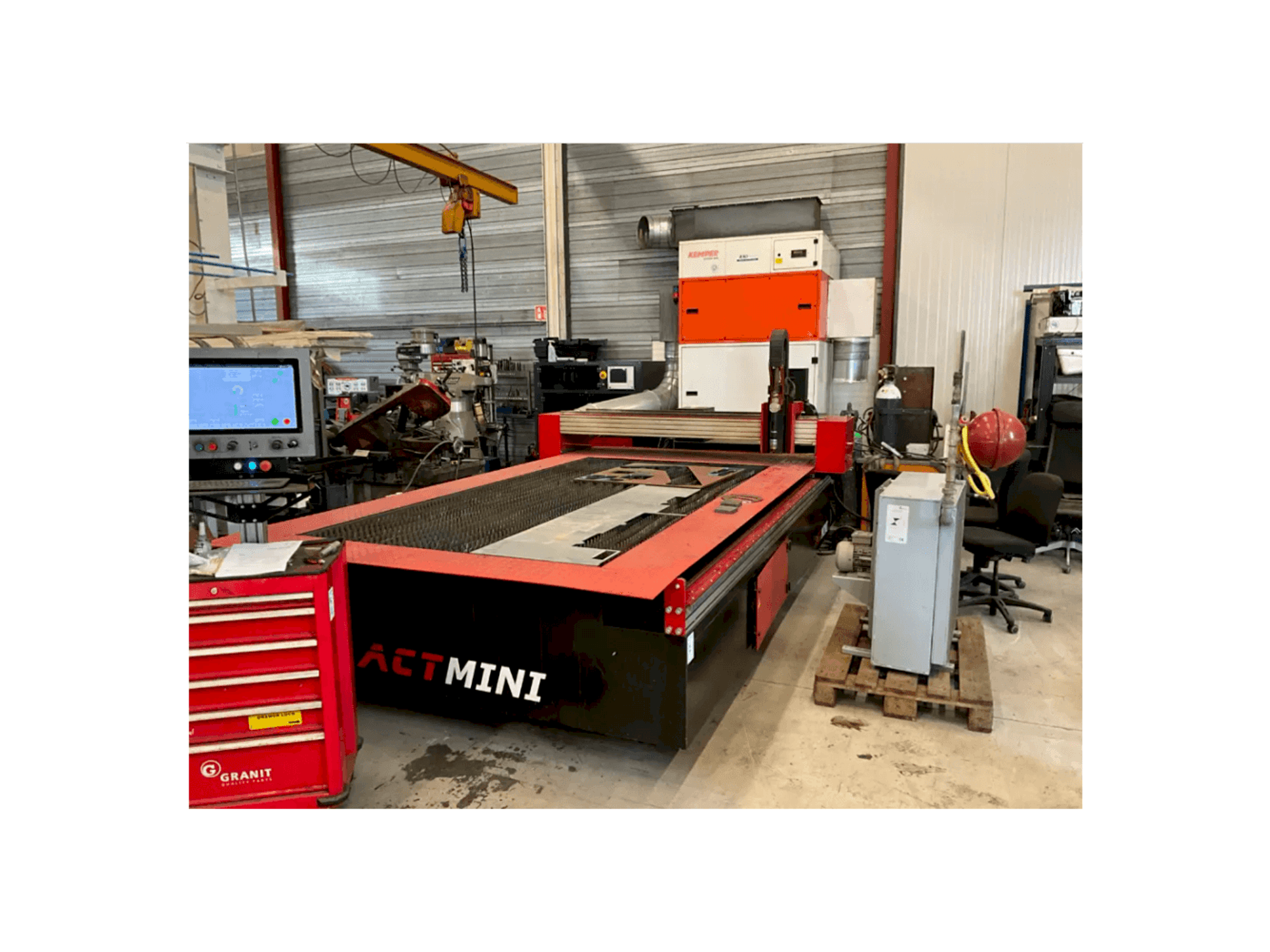 Vue de face de la machine ACT MINI 3015PW