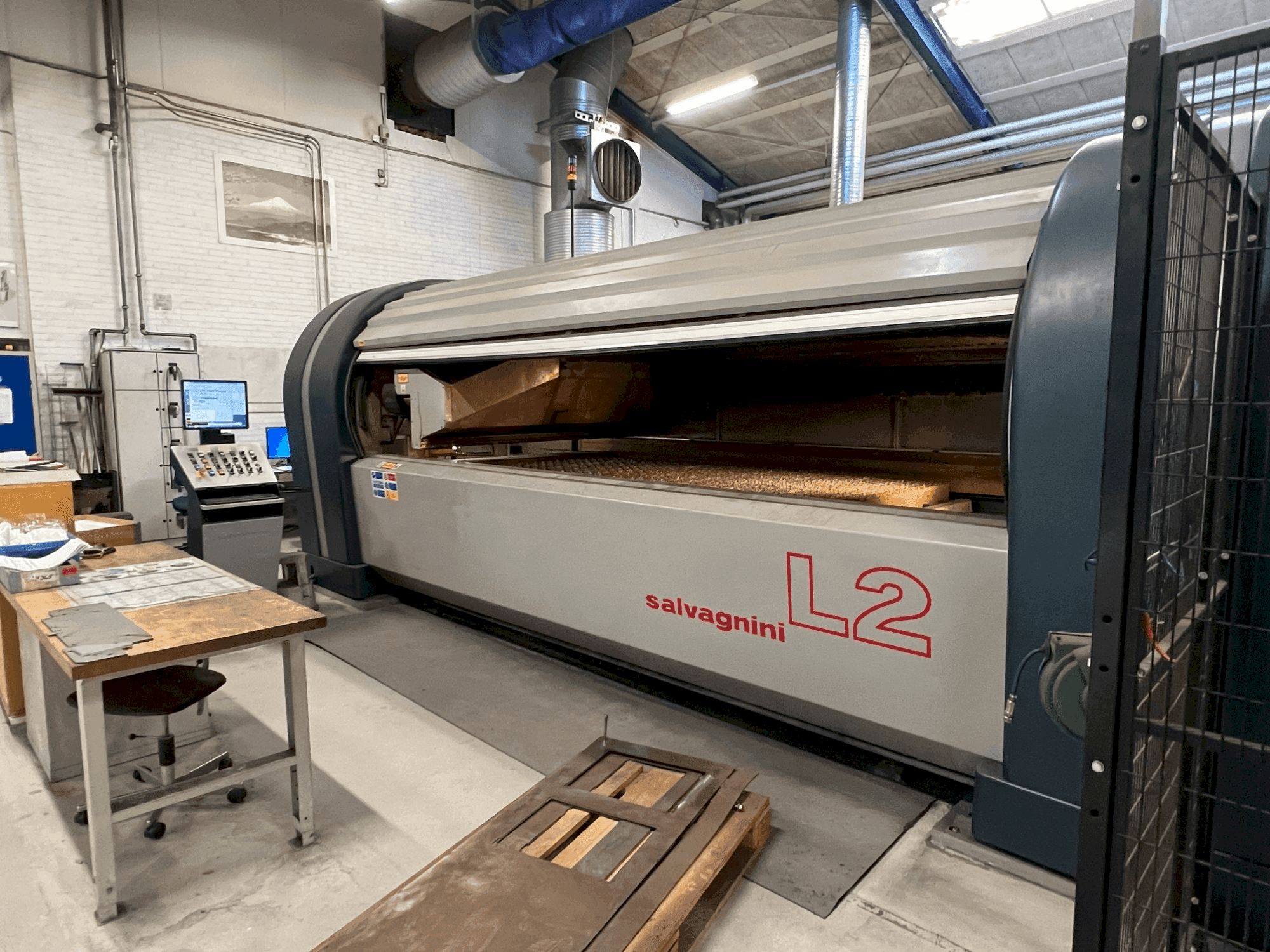 Vue de face de la machine Salvagnini L2 Lightning