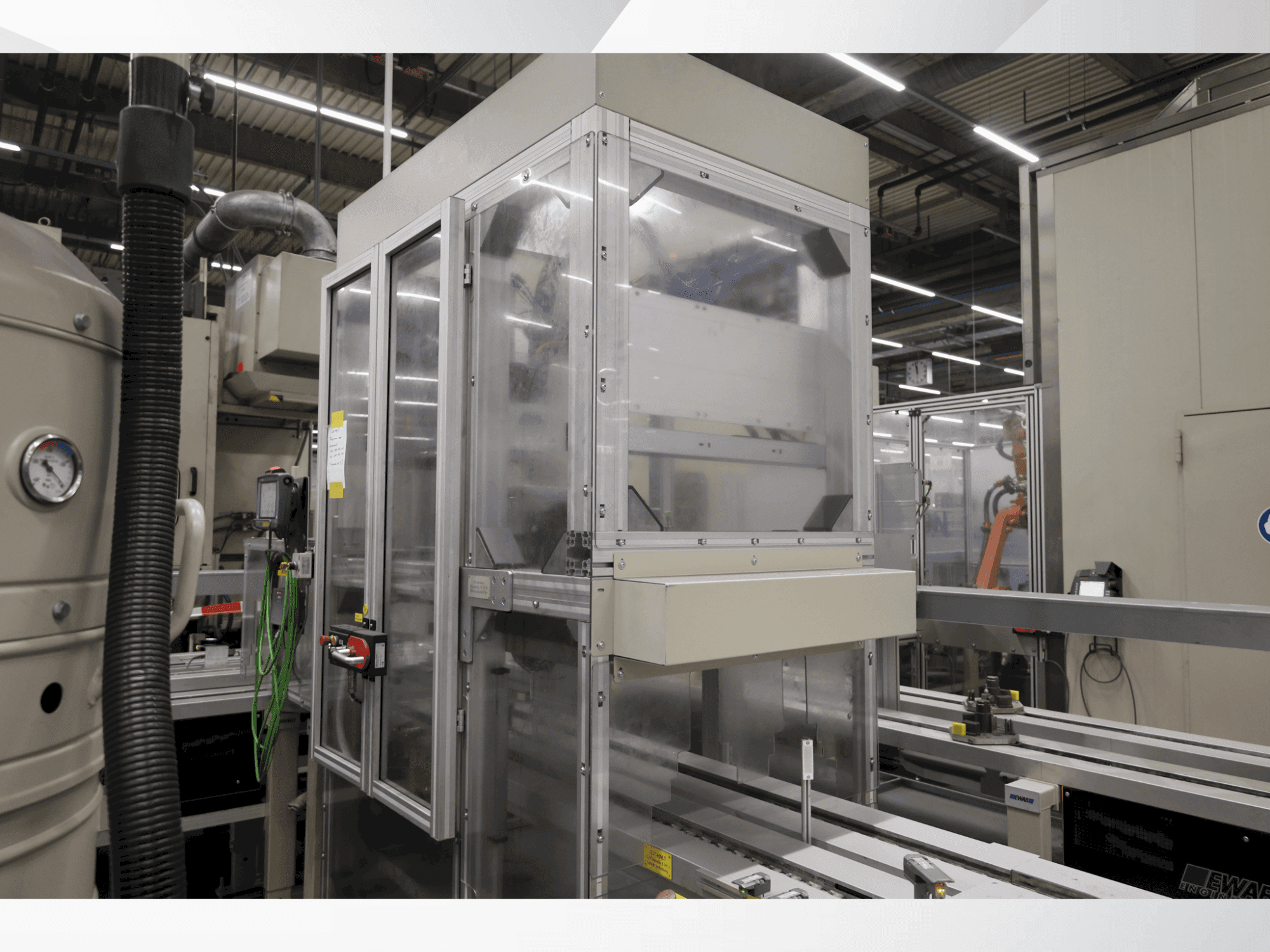 Vue latérale de la machine HOFMANN CVK11-BH4