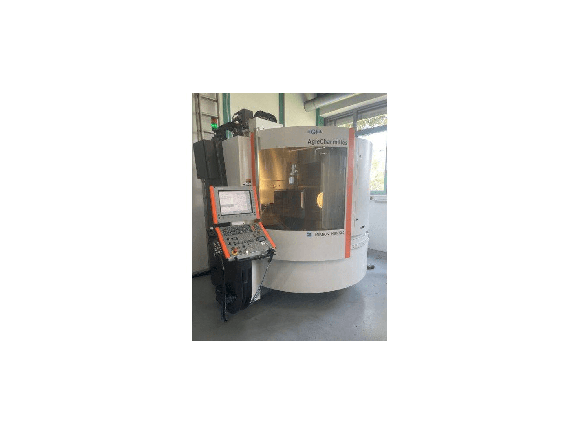 Vue de face de la machine MIKRON HSM 500