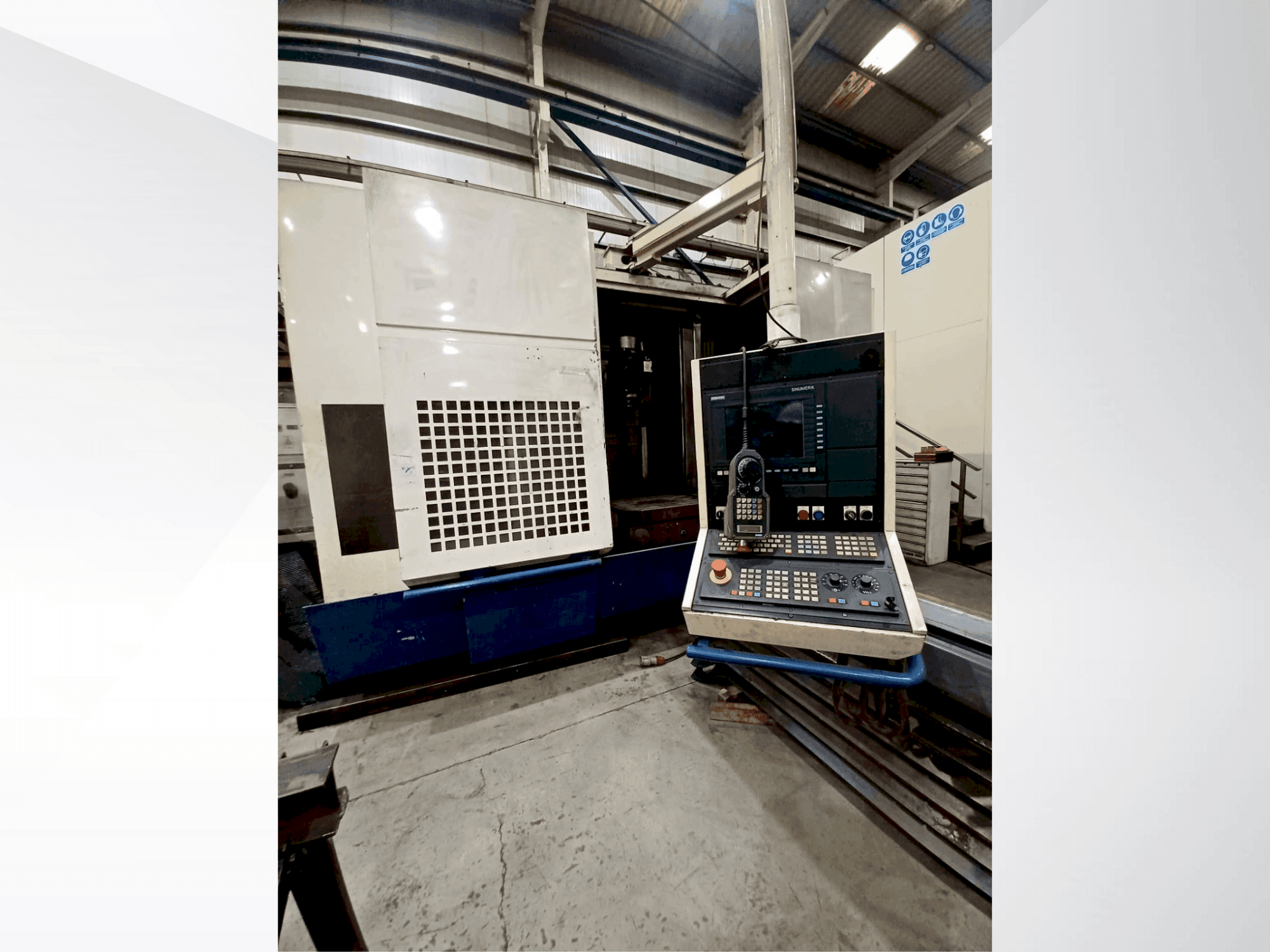 Vue de face de la machine Huron EX-C