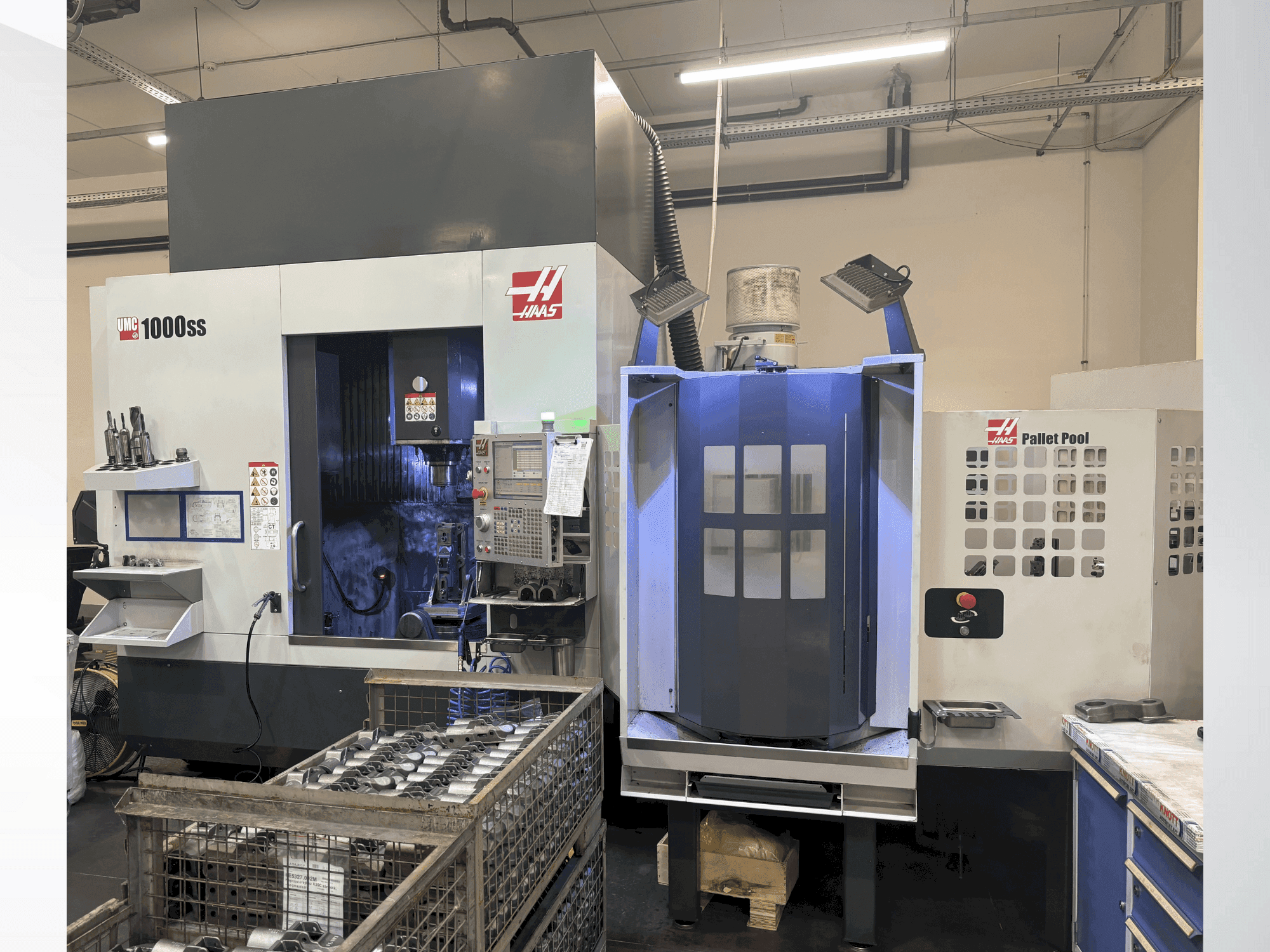 Vue de face de la machine HAAS UMC-1000SS
