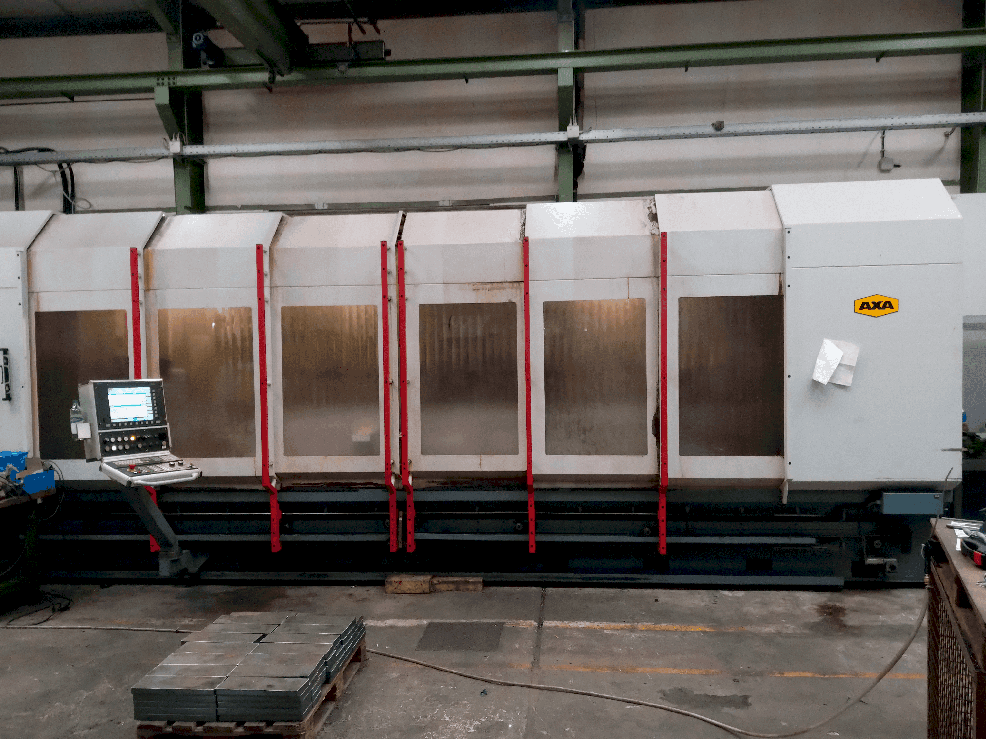 Vue de face de la machine AXA VHC-2-5000-XTS-50