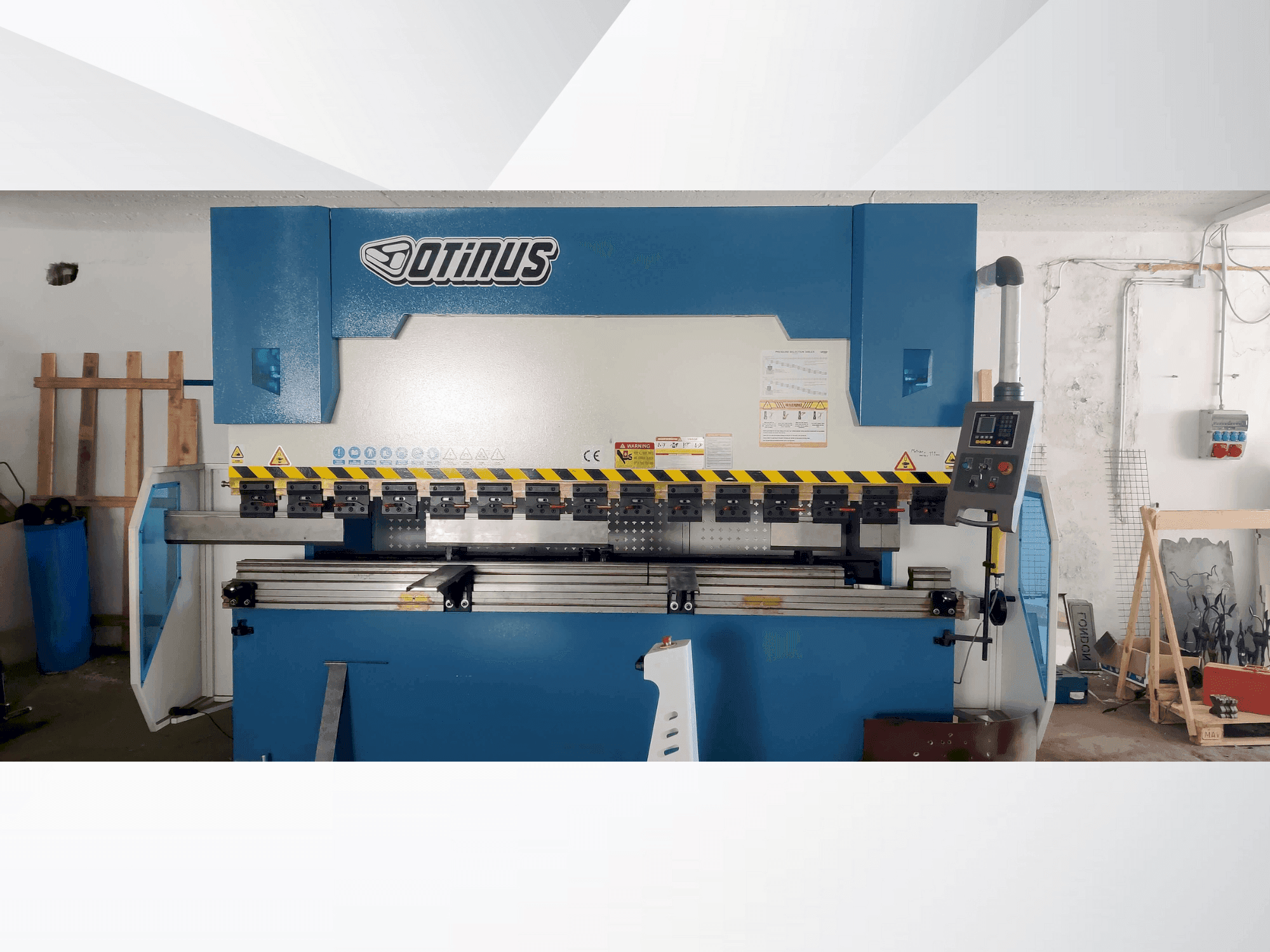 Vue de face de la machine OTINUS 2312N