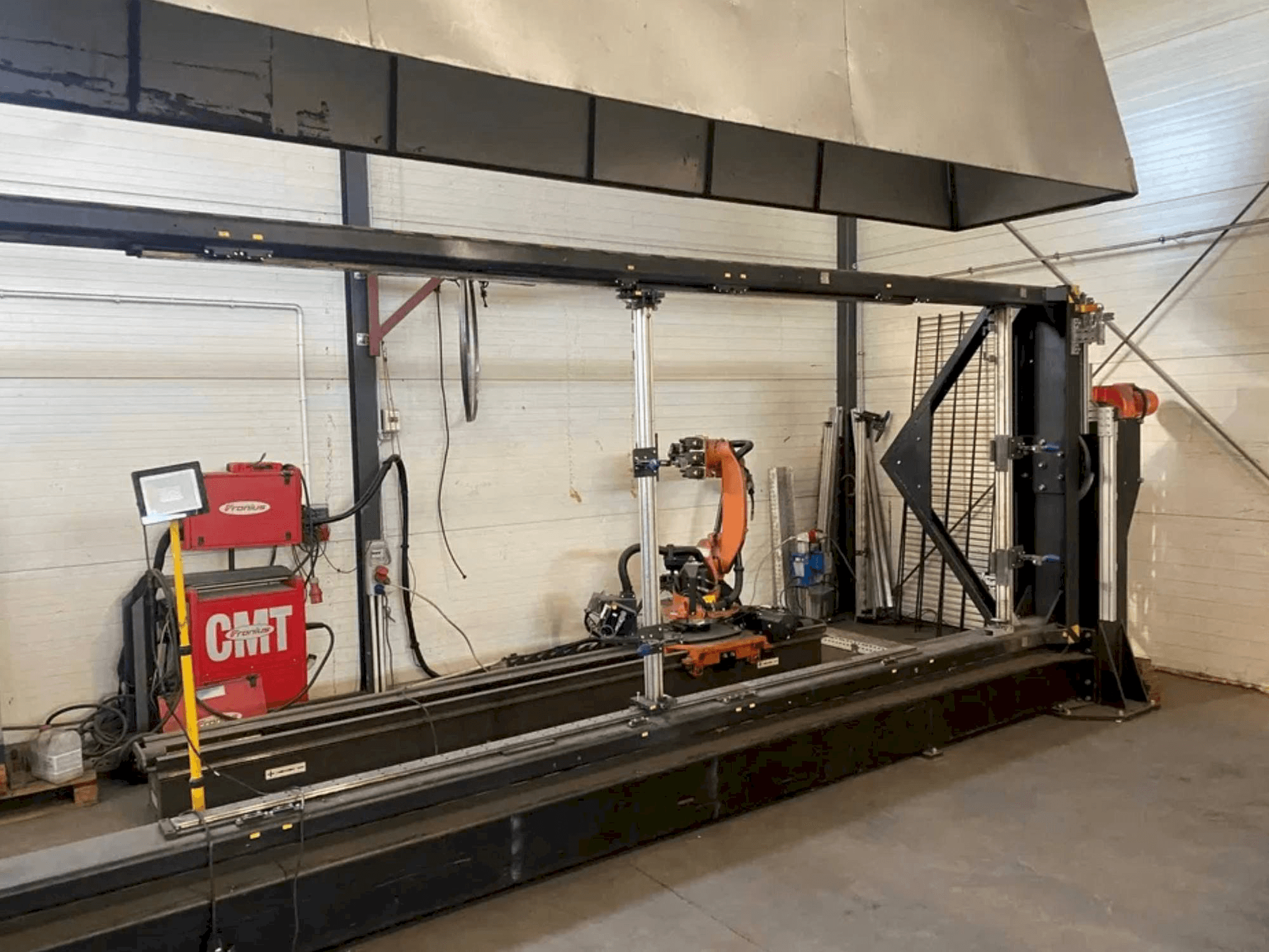 Vue de face de la machine Kronos Kjellberg KR 16 L6 ARC-C