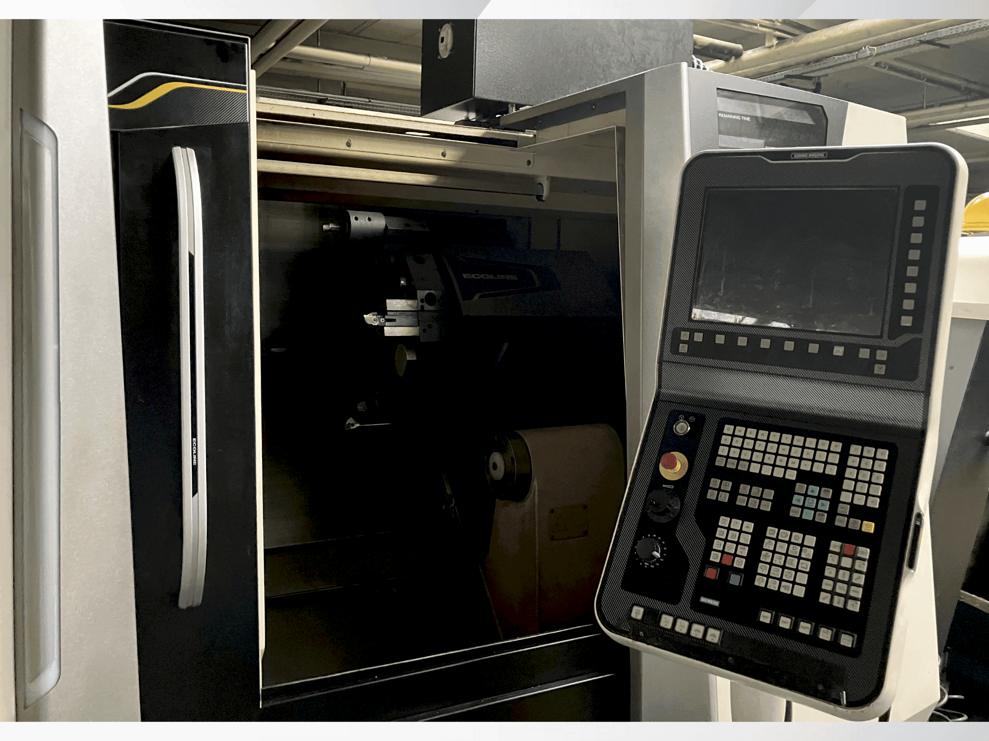 Vue de face de la machine DMG MORI ecoTurn 450 V1