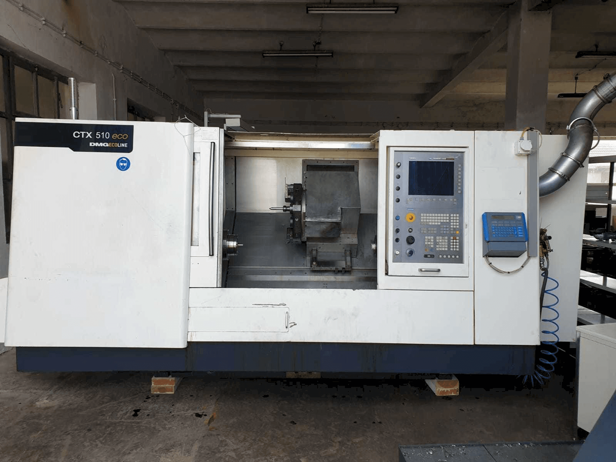 Vue de face de la machine DMG MORI CTX510 eco V3