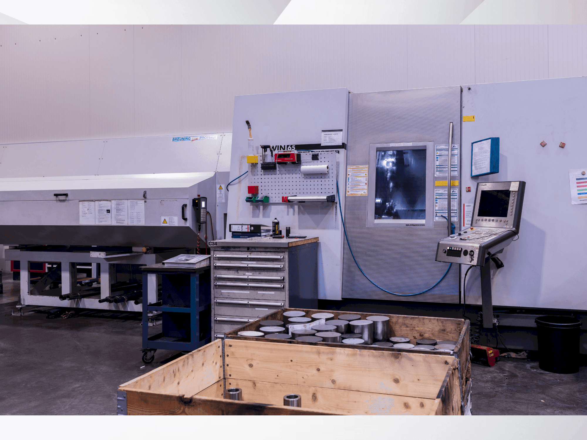 Vue de face de la machine DMG Gildemeister Twin 65