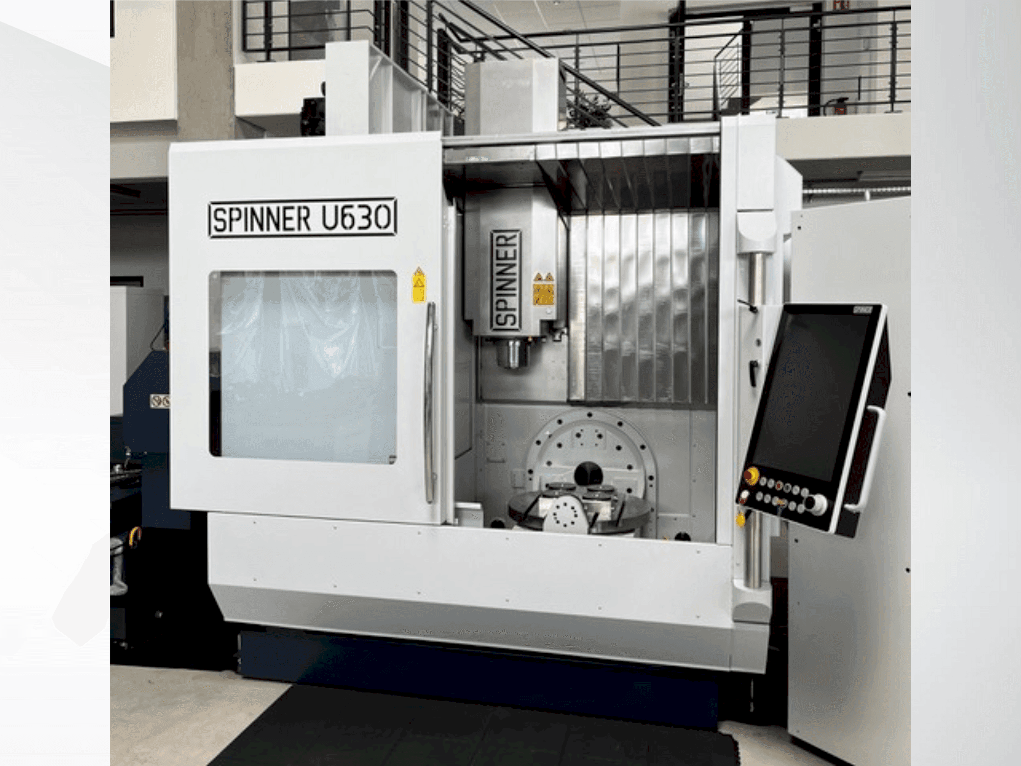 Vue de face de la machine SPINNER U5-630- 54T