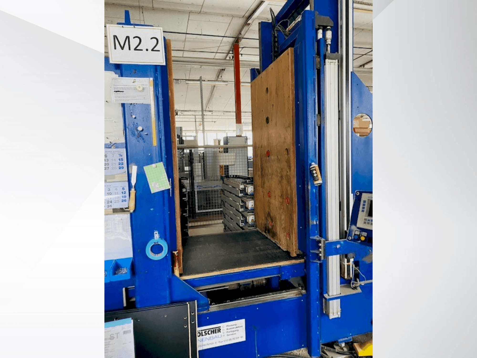 Vue de face de la machine Hüttenhölscher Body Press