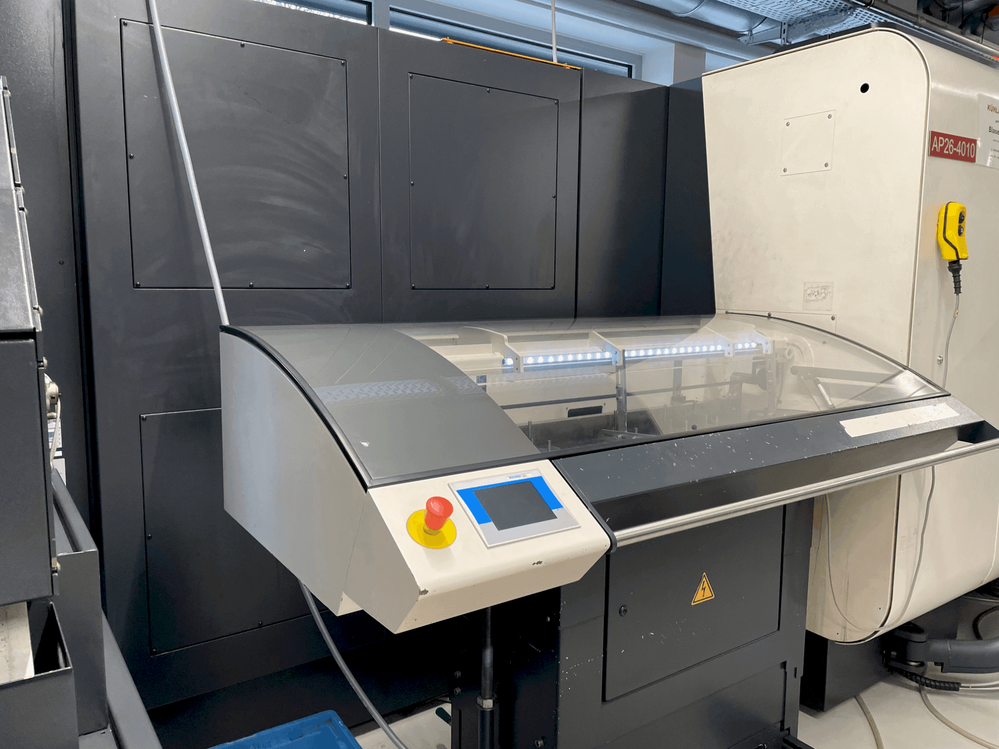 Vue de face de la machine DMG Sprint 65 3 T