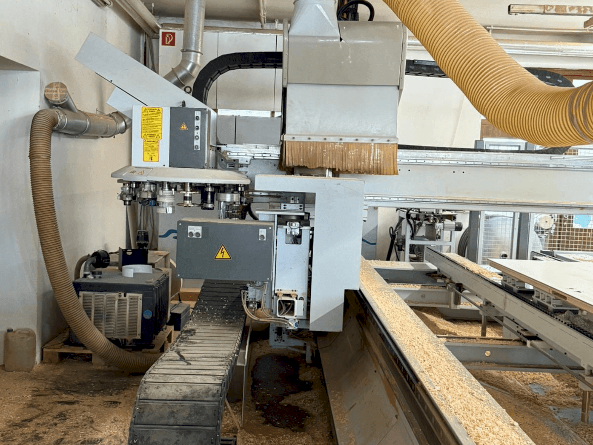 Vue de face de la machine HOMAG PROFI BAZ20/30/16/V/D (2003)