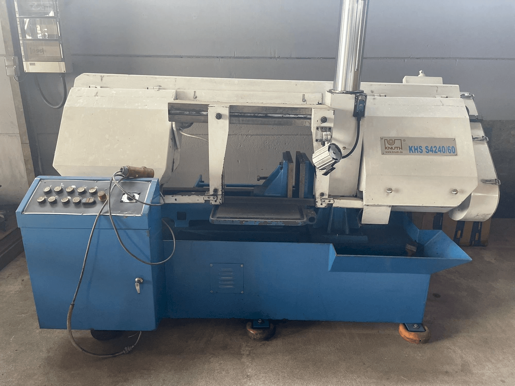 Vue de face de la machine KNUTH KHS S4240/60