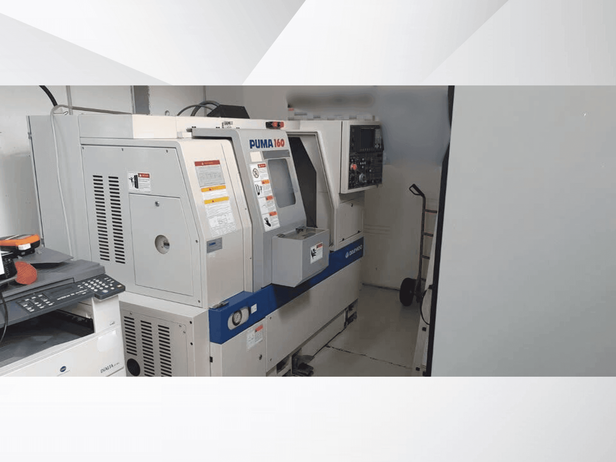 Vue de face de la machine DAEWOO Puma 160