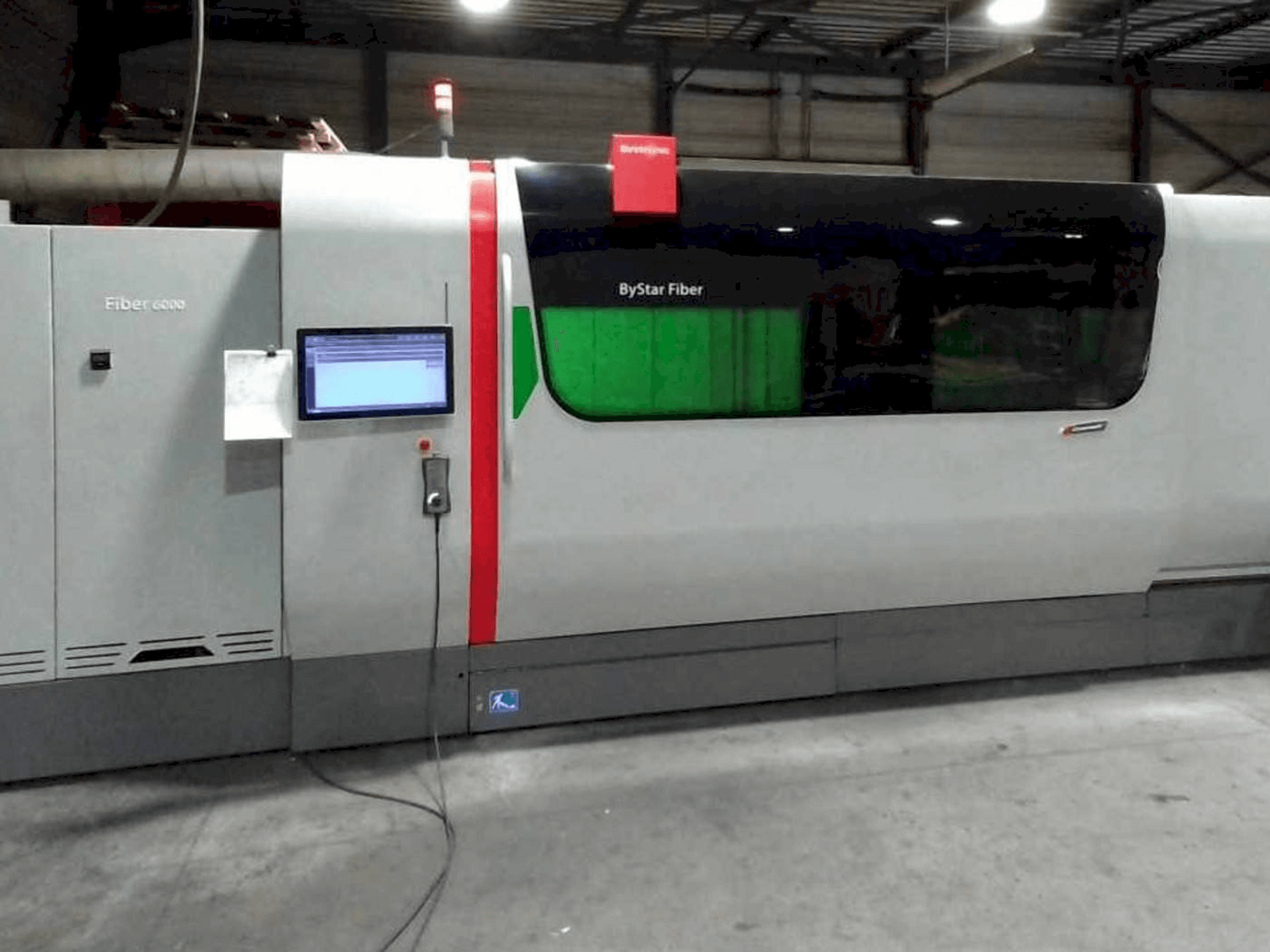 Vue de face de la machine Bystronic Bystar 3015 6KW Fiber