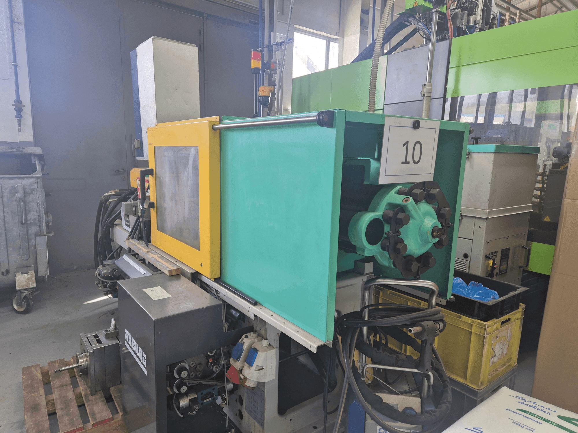 Vue de face de la machine Arburg Allrounder 270 C 400-70