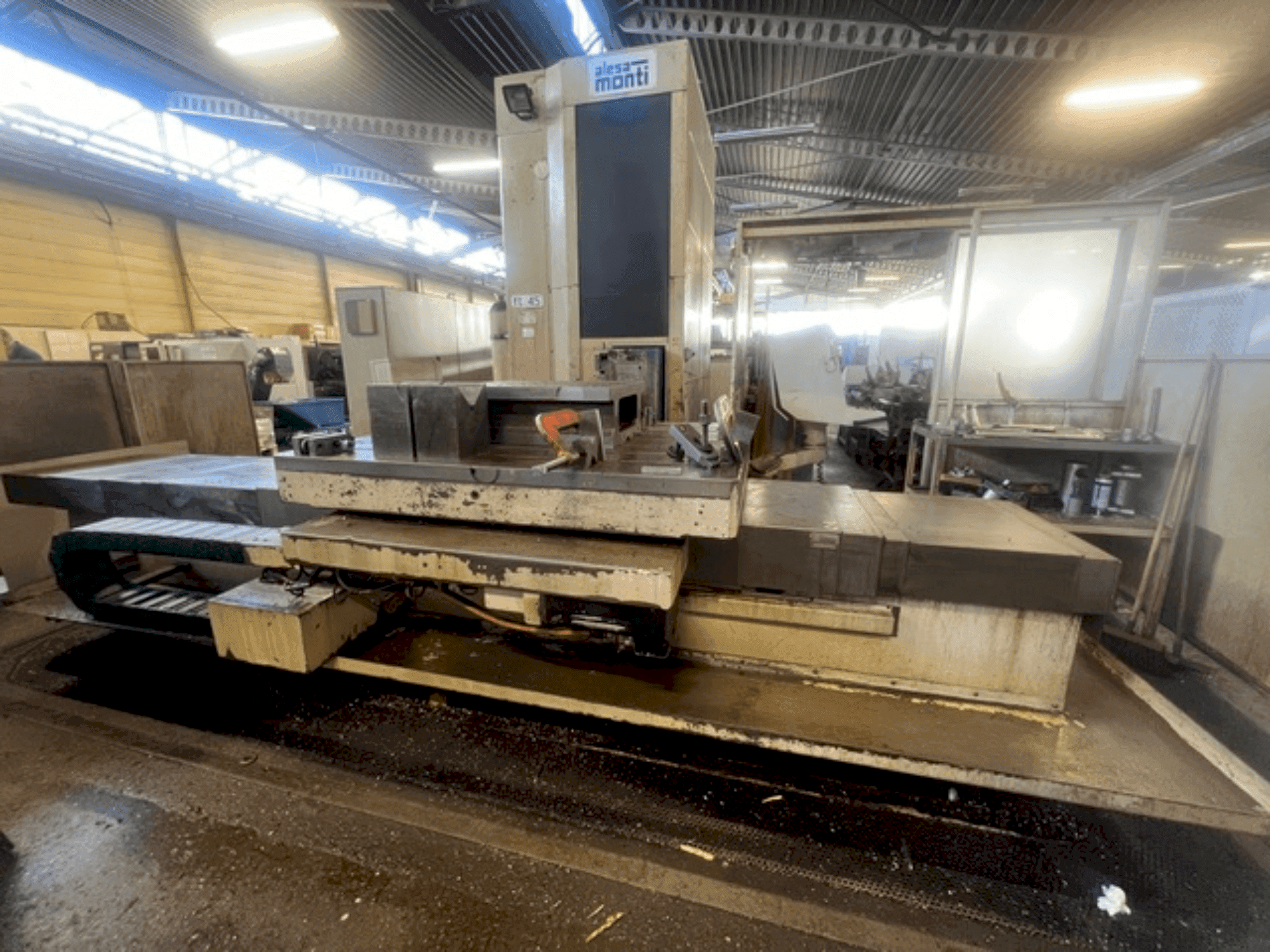 Vue de face de la machine ALESA MONTI FT45TG