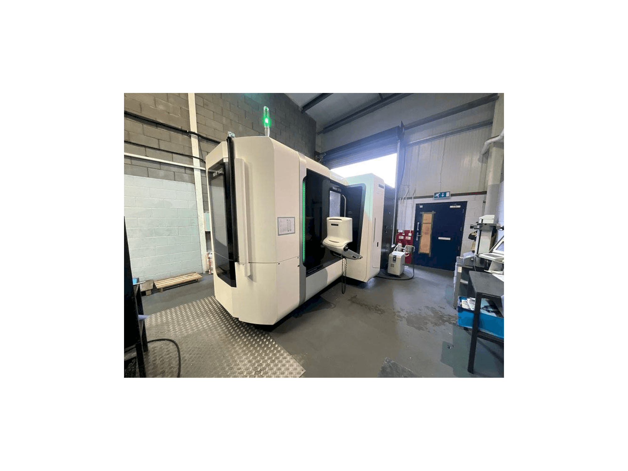 Vue de face de la machine DMG MORI NHX 5000
