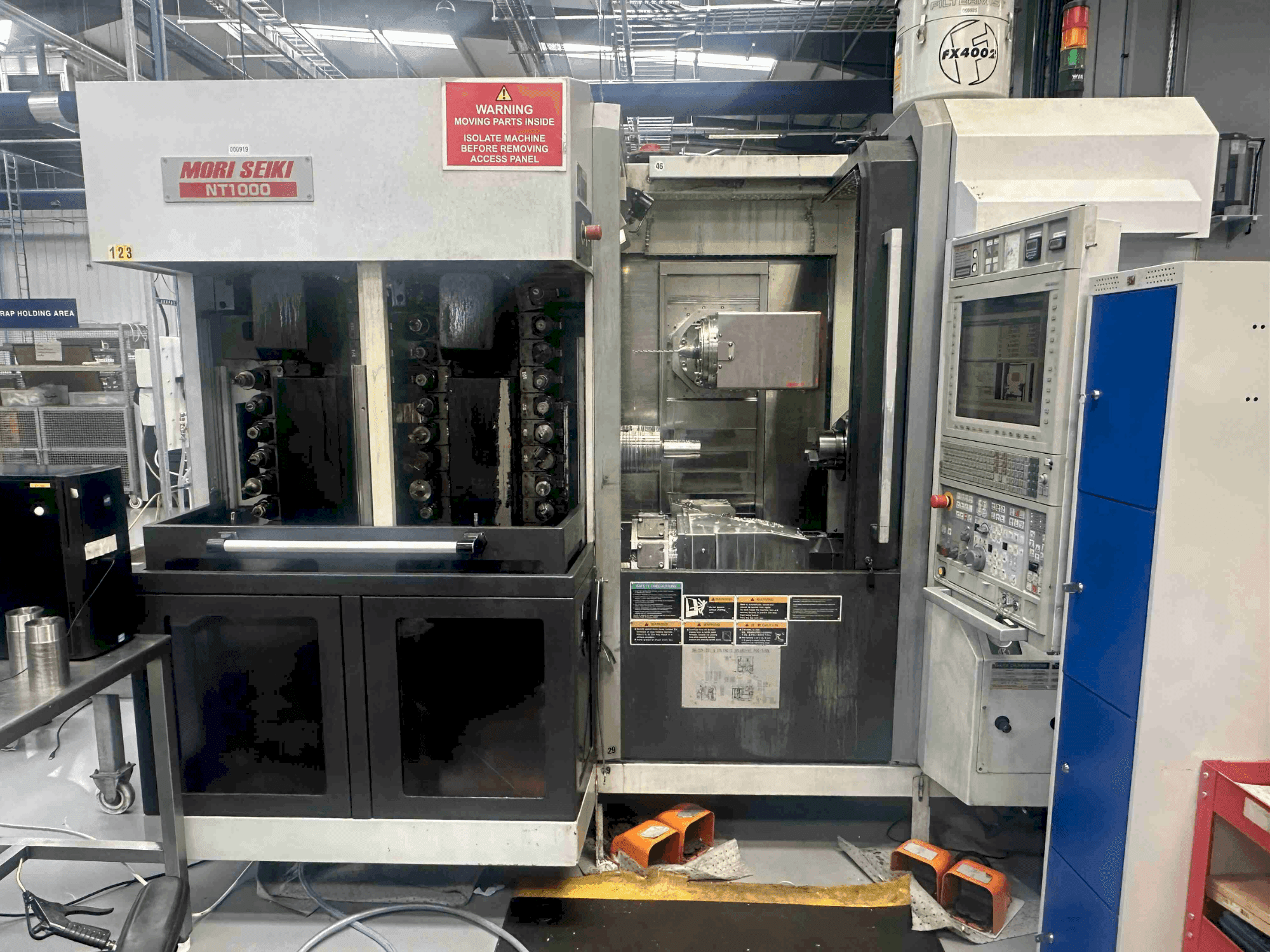 Vue de face de la machine MORI SEIKI NT1000SZM