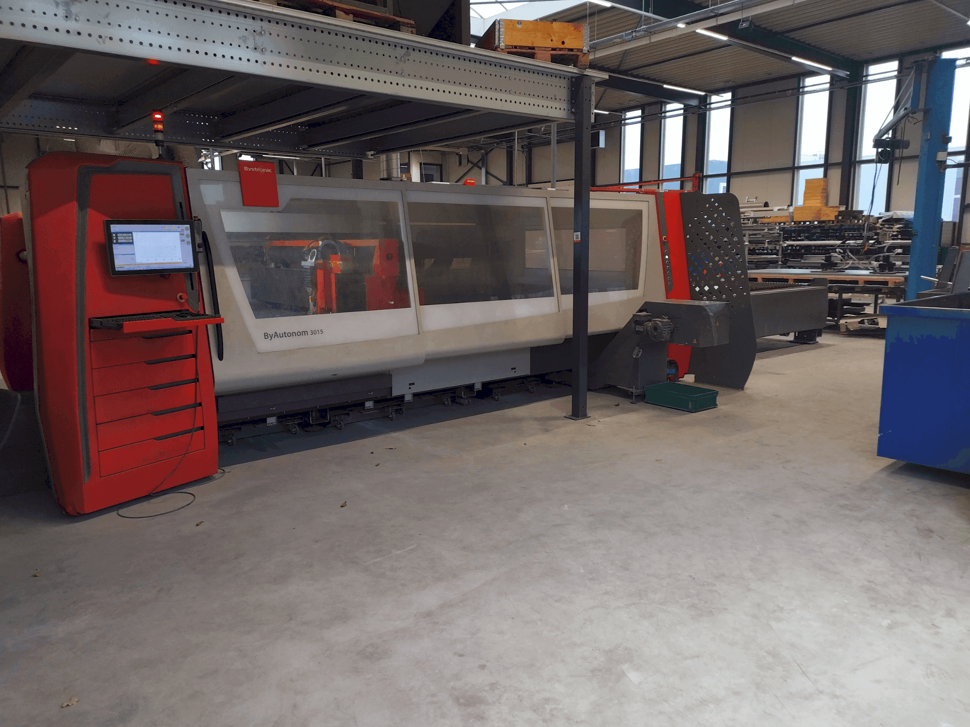 Vue de face de la machine Bystronic ByAutonom 3015