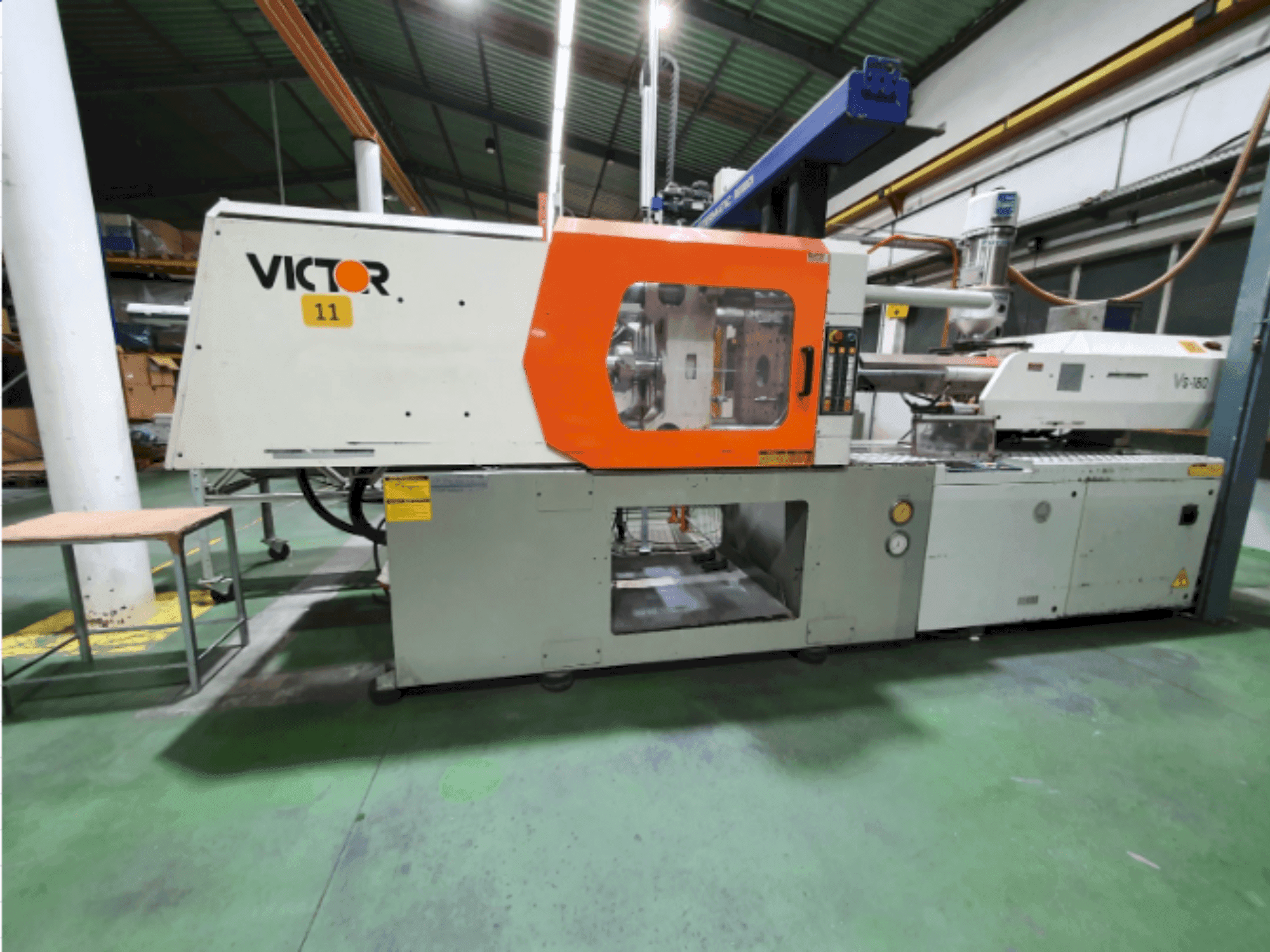 Vue de face de la machine Victor VS180