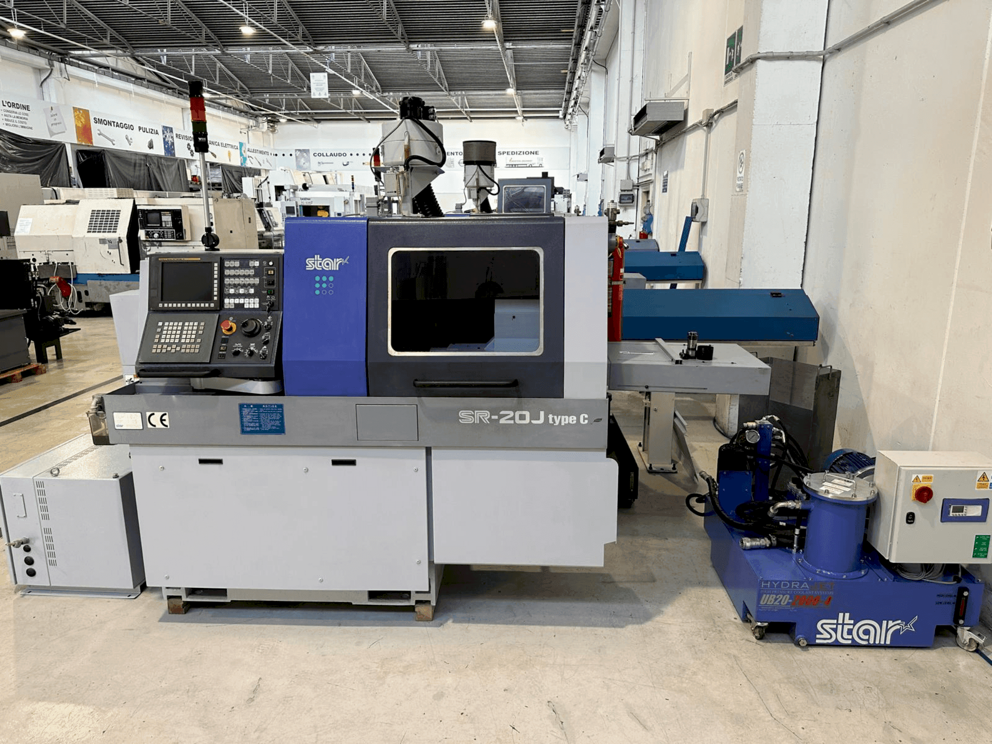 Vue de face de la machine Star SR-20J type C