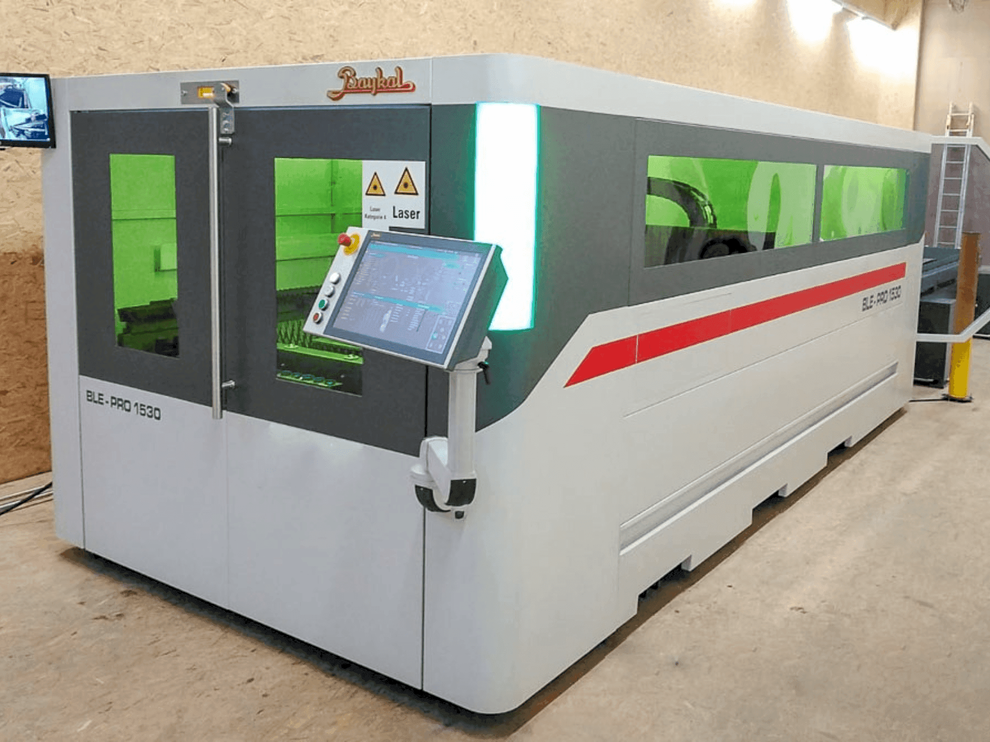 Vue de face de la machine Baykal BLE PRO 1530