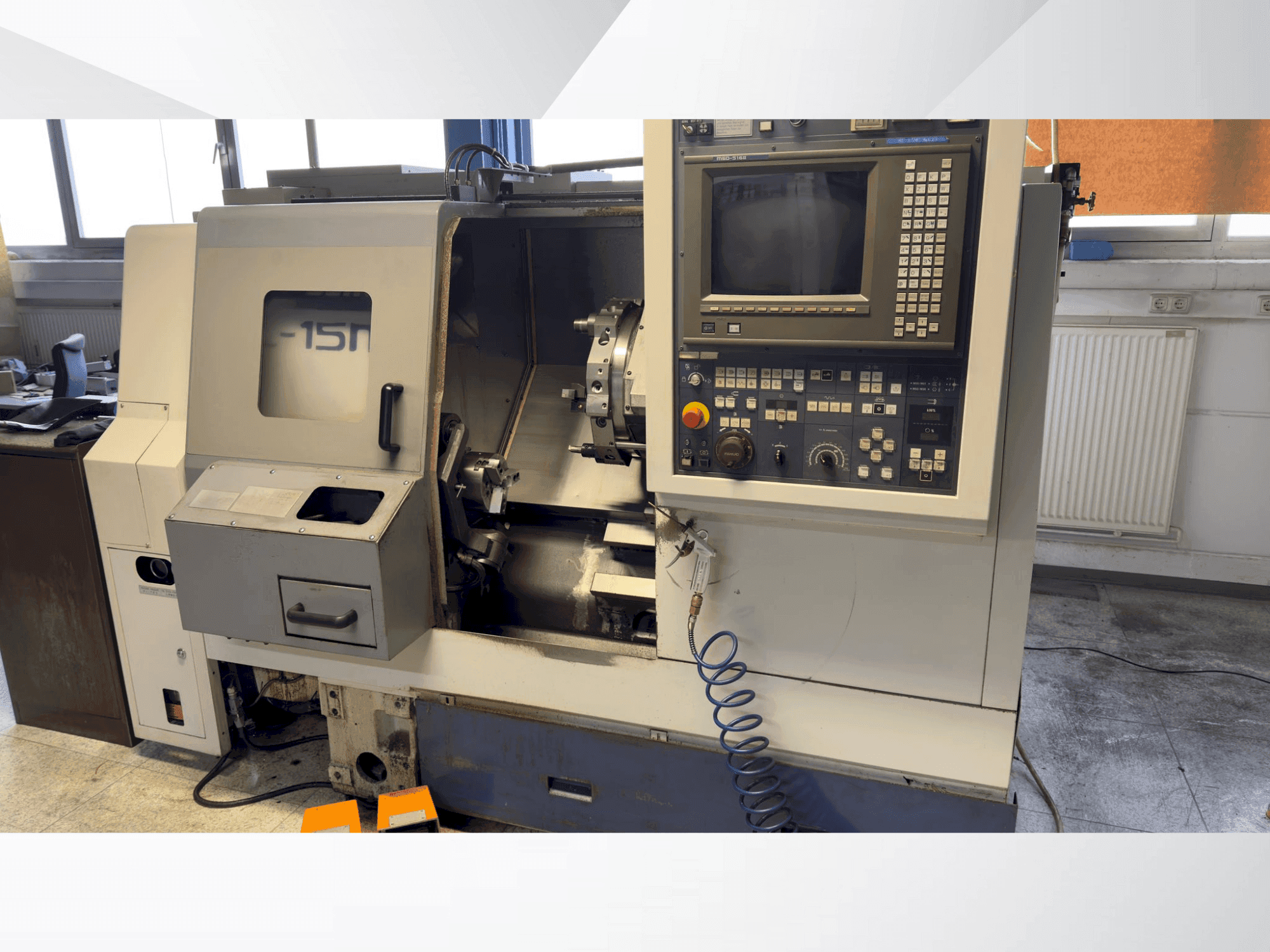 Vue de face de la machine MORI SEIKI SL-15MC