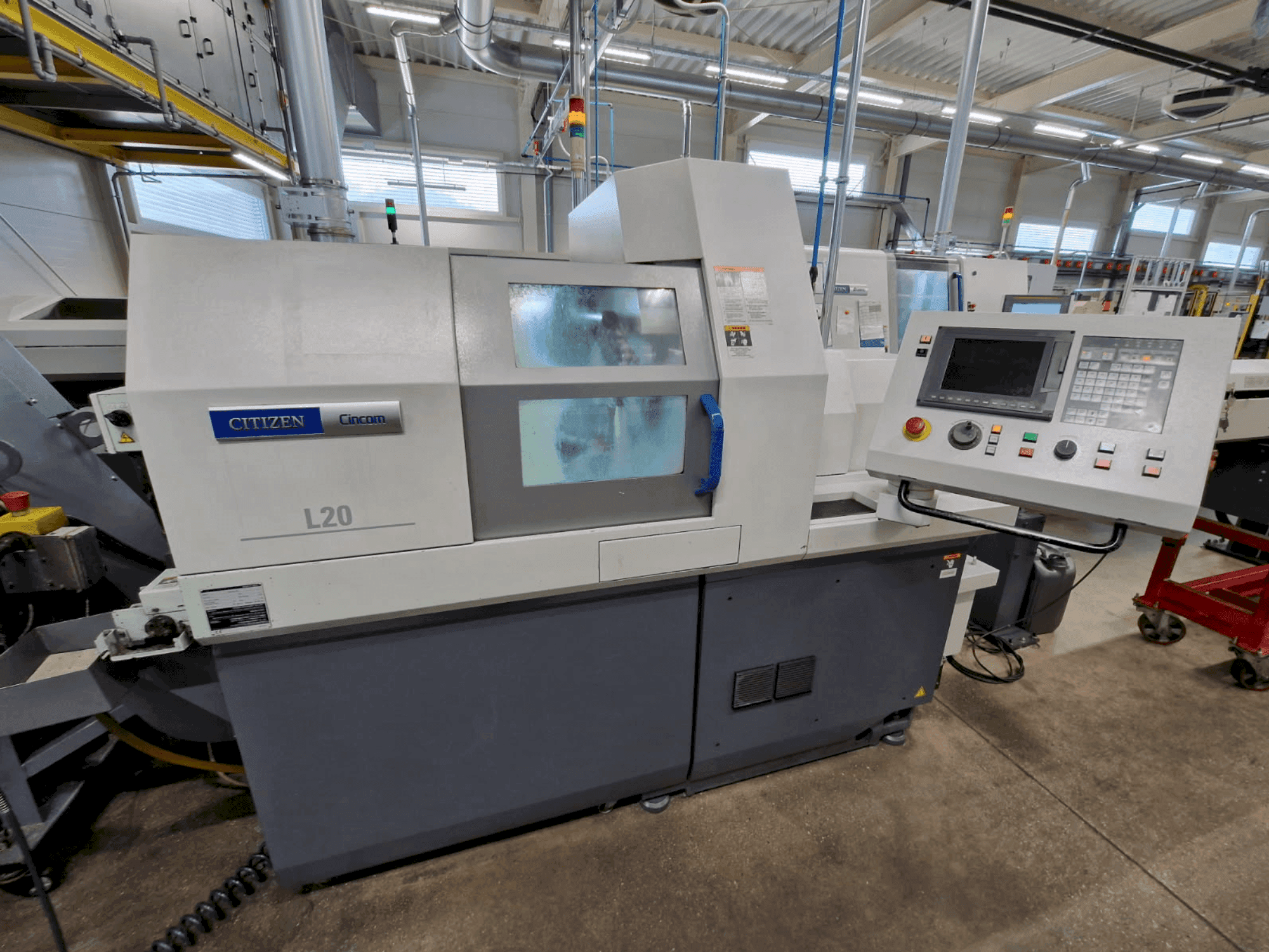 Vue de face de la machine Citizen CITIZEN Cincom L20E-2M8