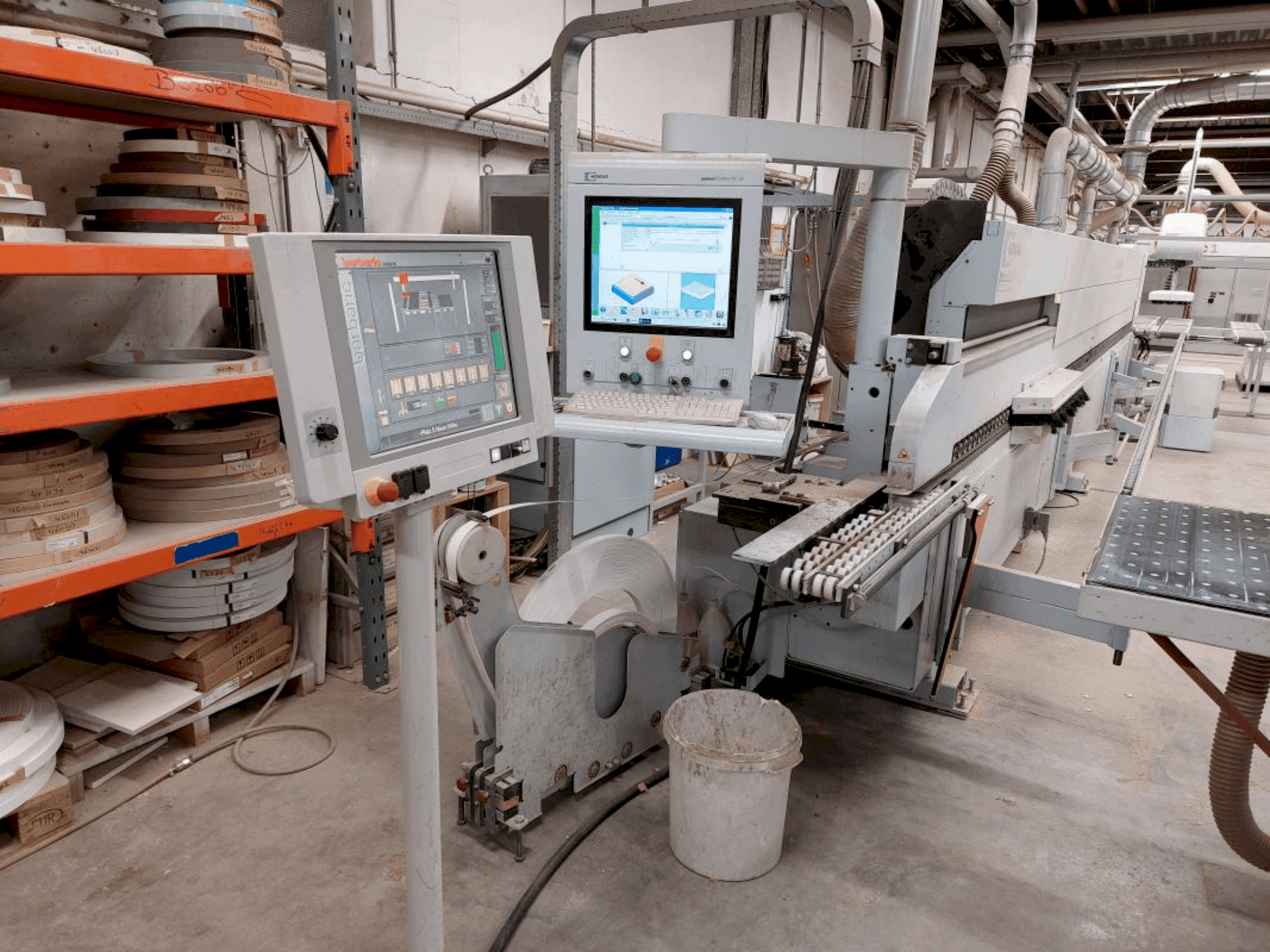 Vue de face de la machine HOMAG KAL 330/9/A6/L