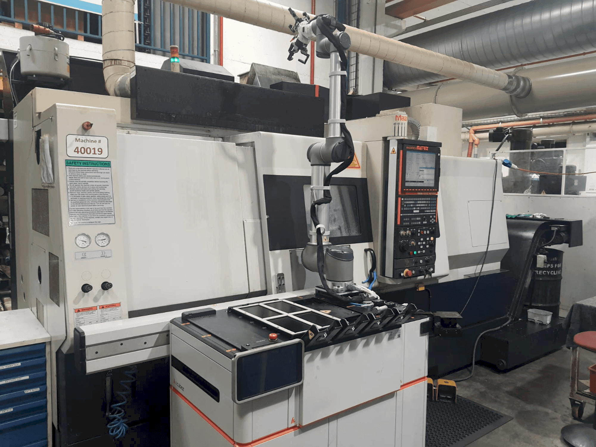 Vue de face de la machine Mazak INTEGREX 200-IV ST