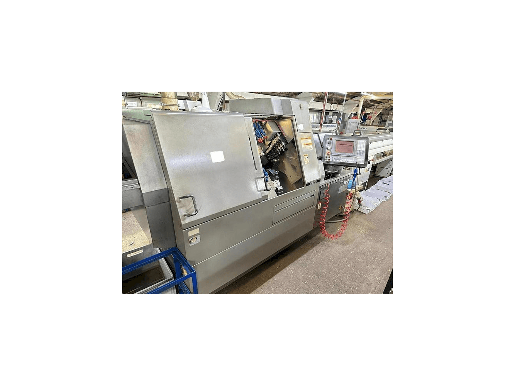 Vue de face de la machine Citizen M32 III