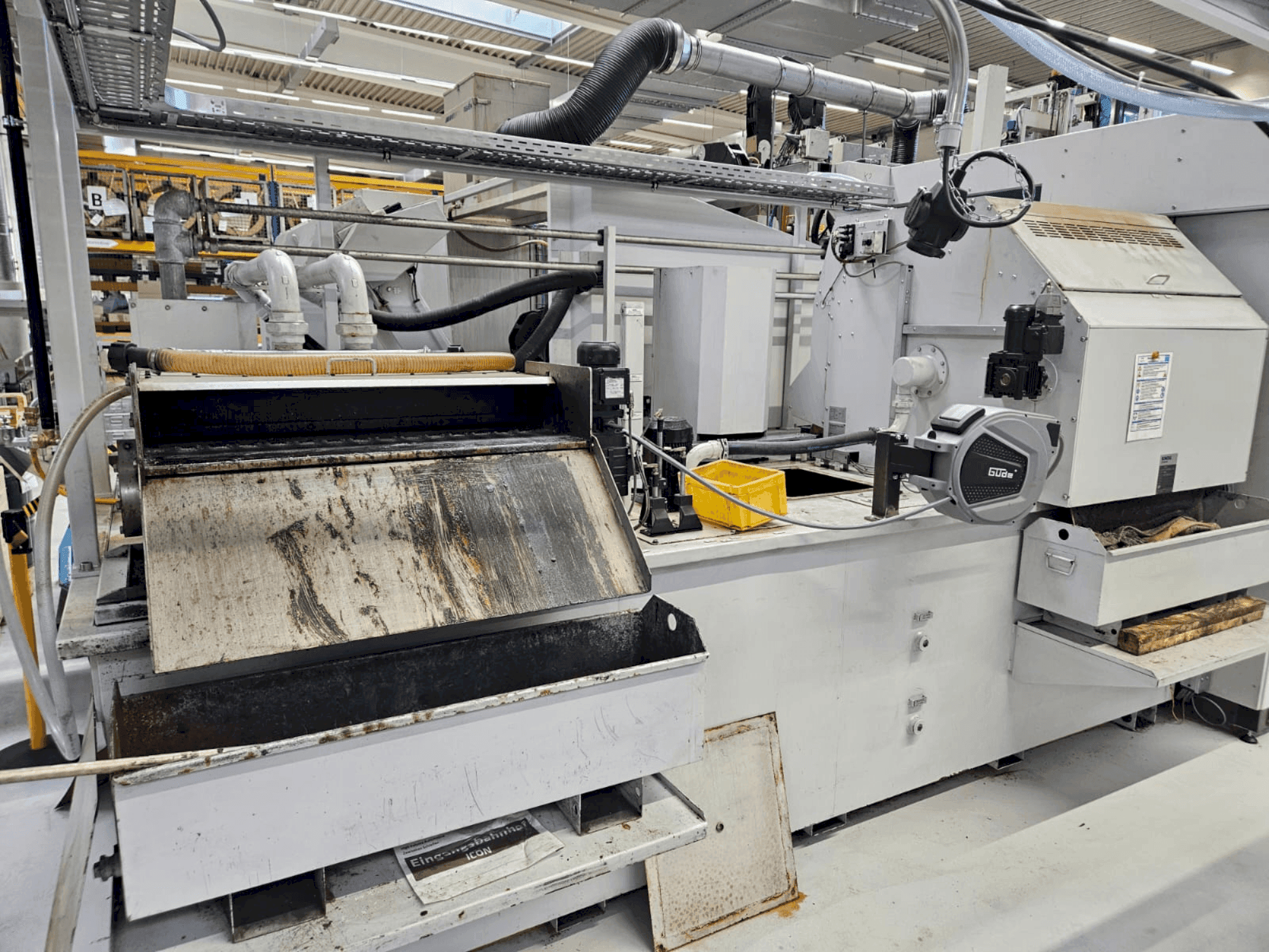 Vue de face de la machine ICON 6-250