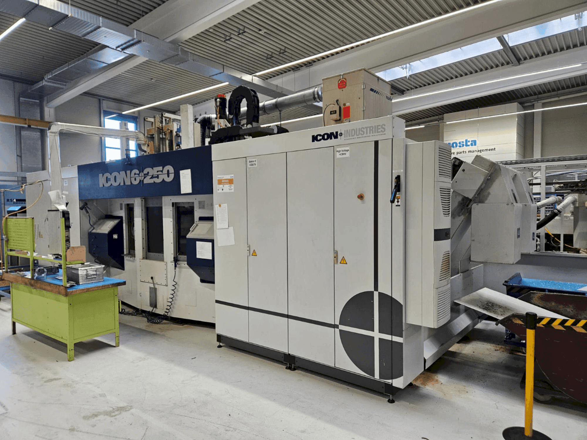 Vue latérale de la machine ICON 6-250