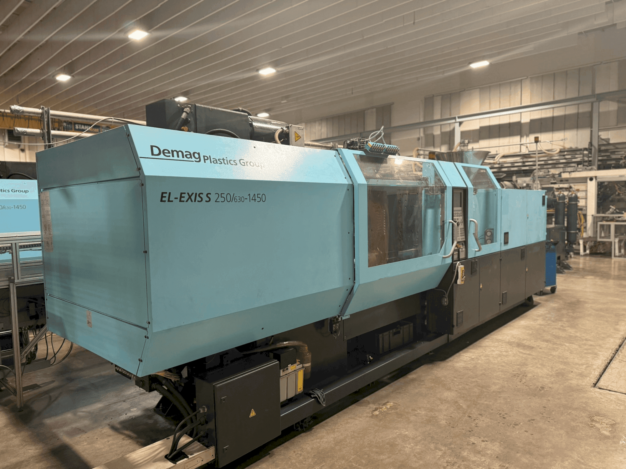 Vue de face de la machine SUMITOMO SHI DEMAG El-Exis S 250/630-1450