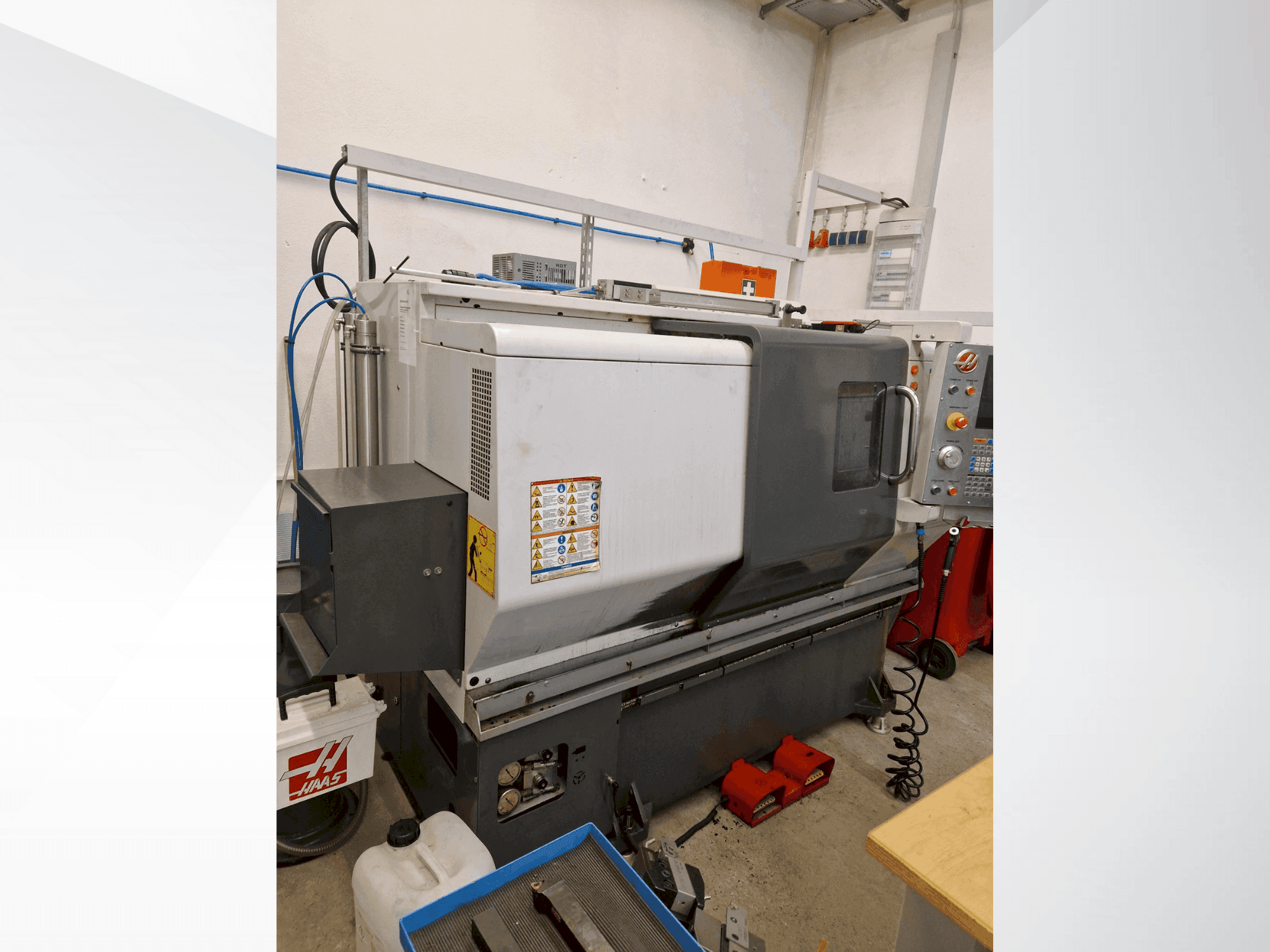 Vue de face de la machine HAAS ST-10Y