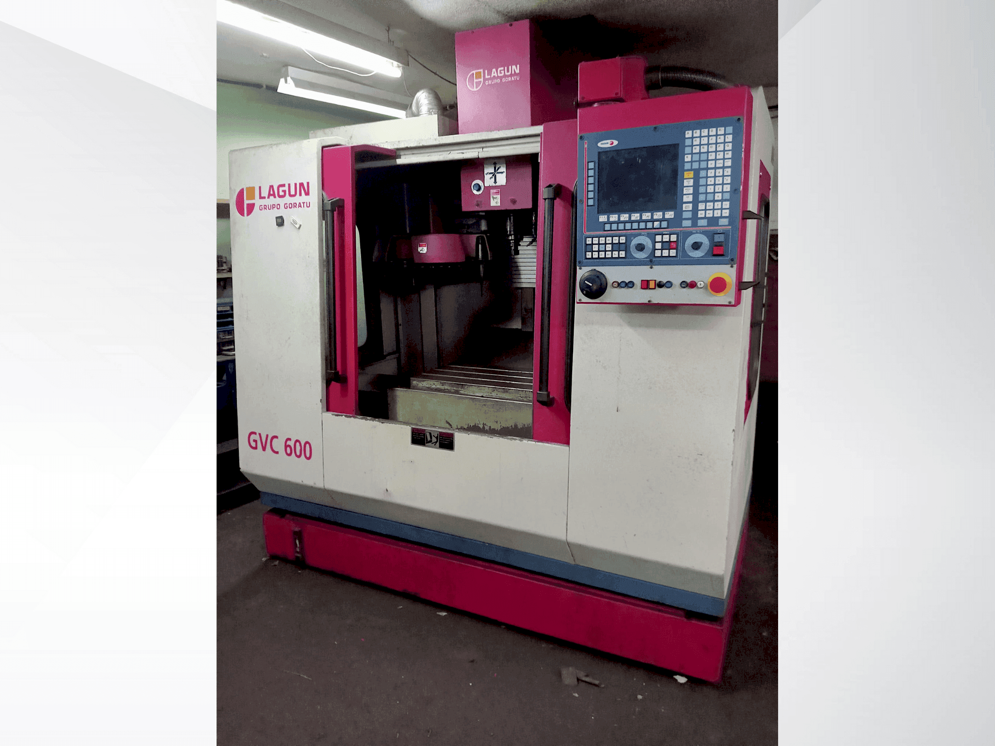 Vue de face de la machine LAGUN GVC 600