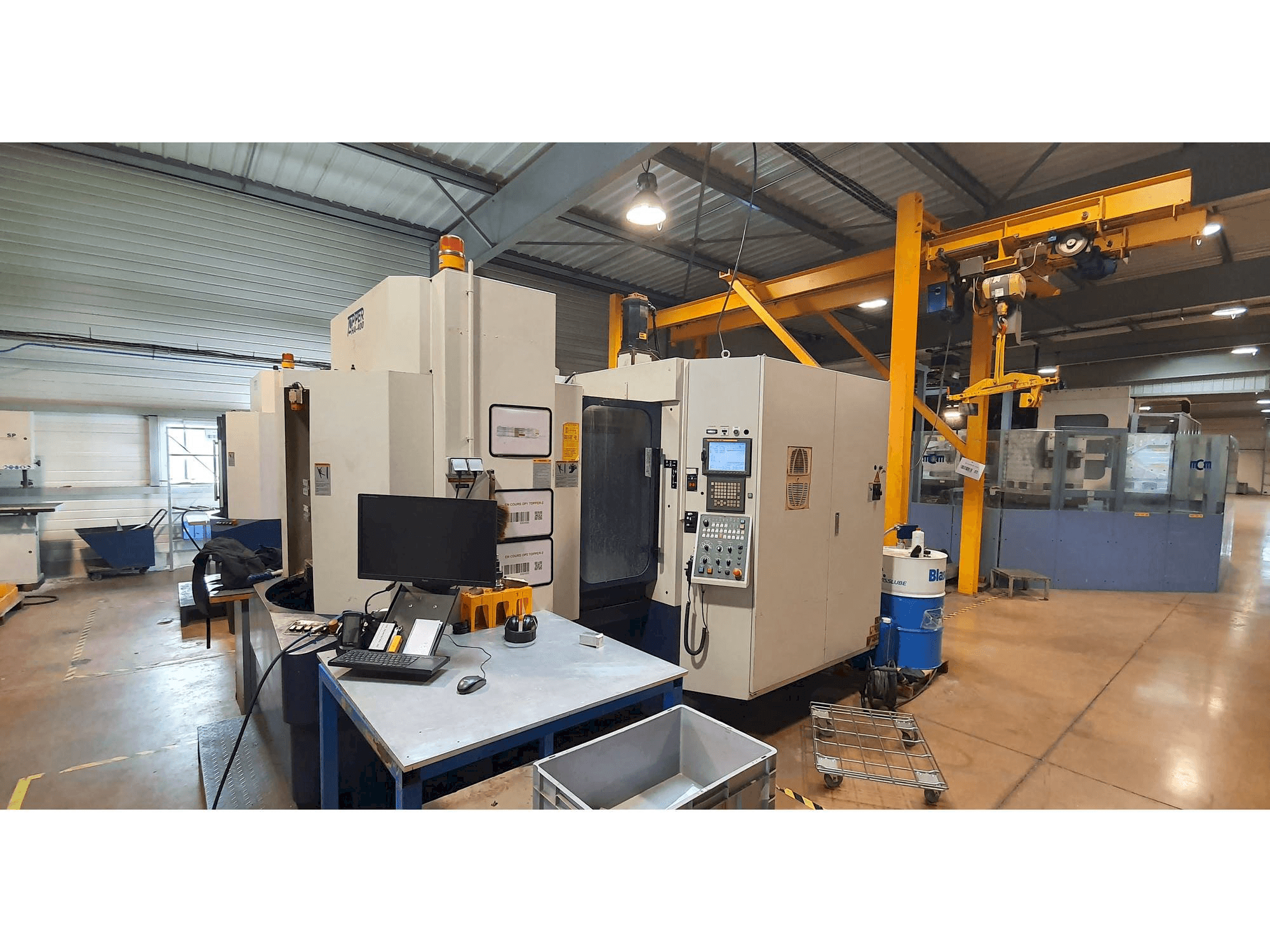 Vue de face de la machine Tongtai H400