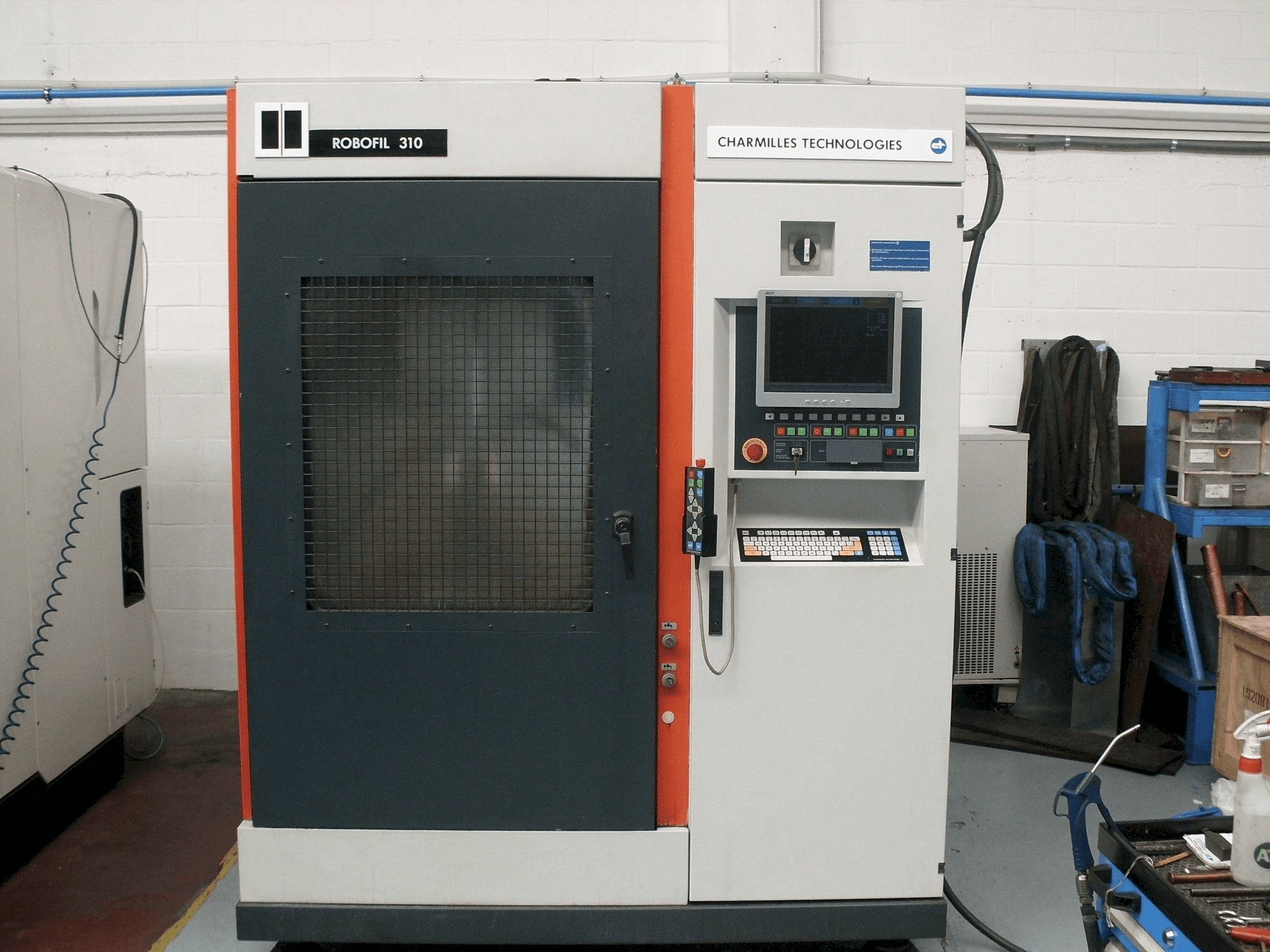 Front view of CHARMILLES Robofil 310 machine