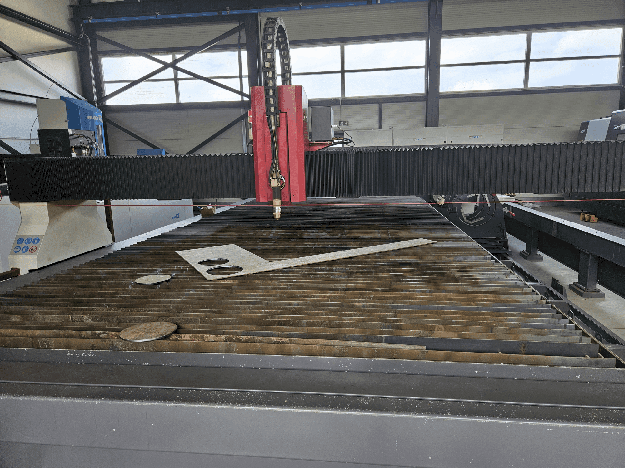 Vue de face de la machine Baykal BPS-3006