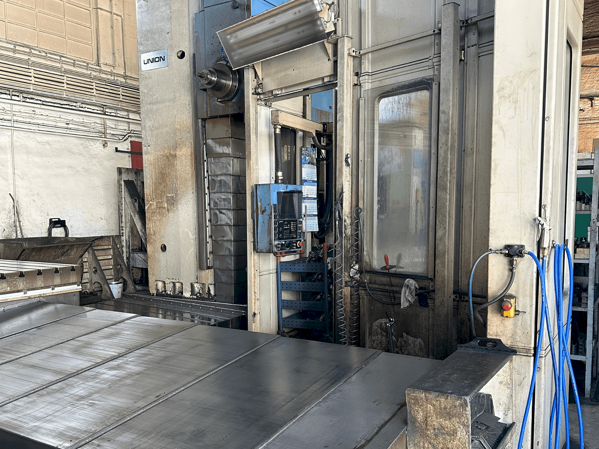 Vue de face de la machine UNION BFK 150/2