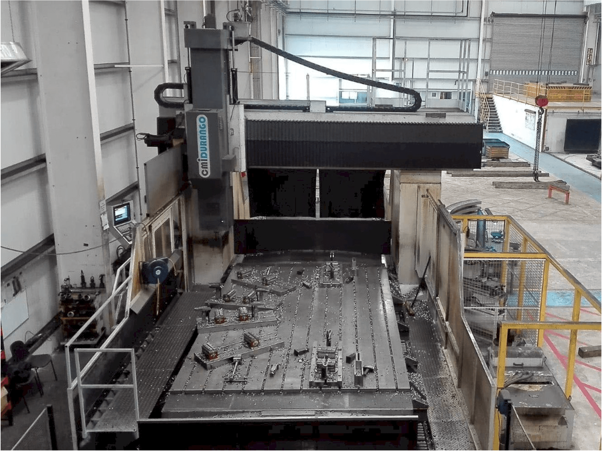 Vue de face de la machine cmiDURANGO FPF310-5000