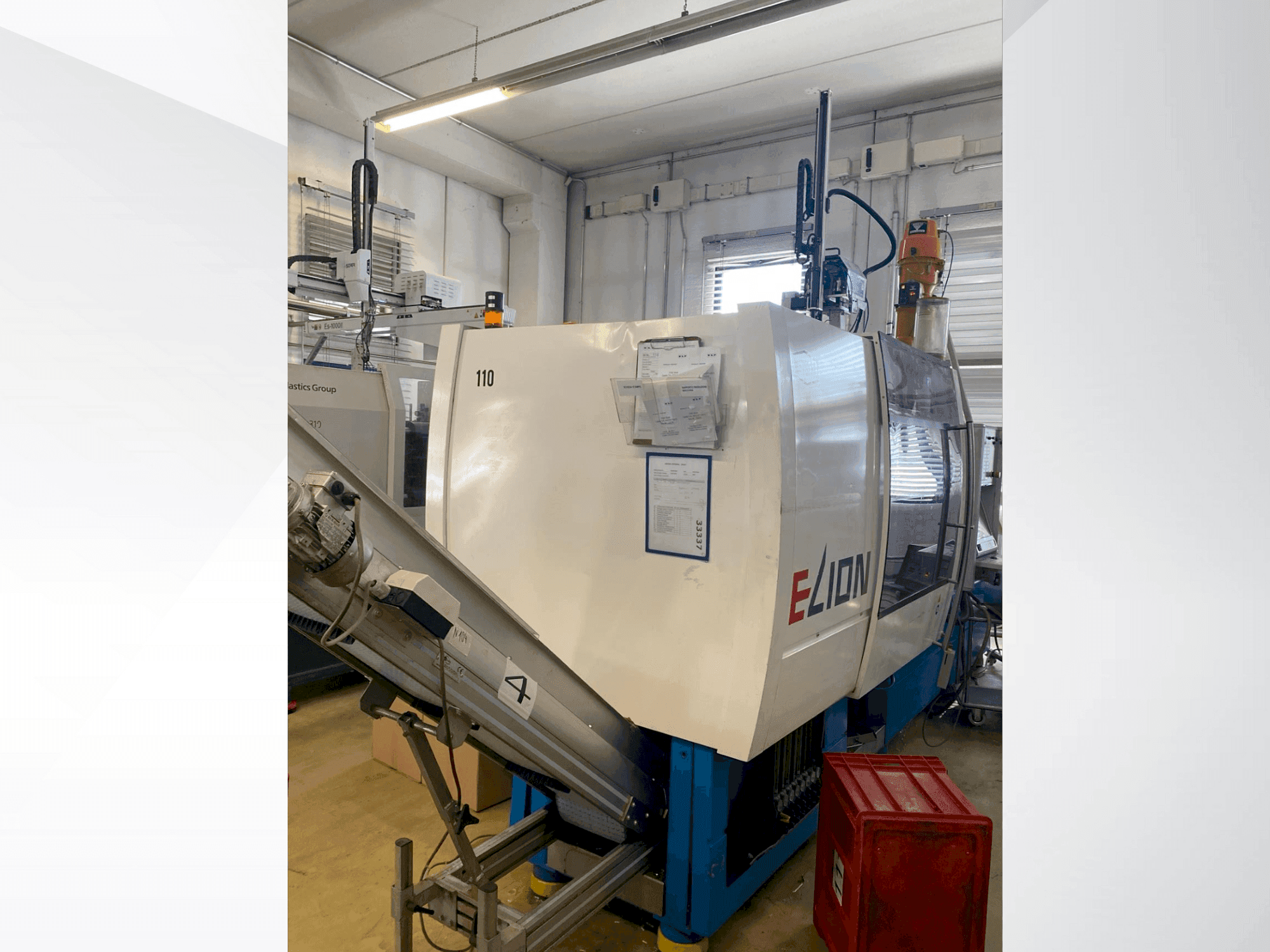 Vue de face de la machine Netstal ELION 800-270F