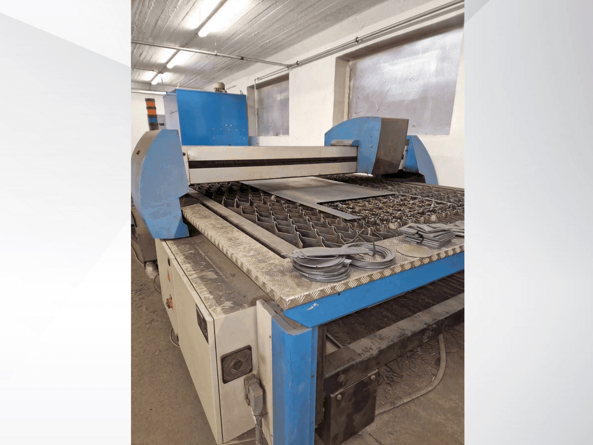 Vue de face de la machine GASPARINI 2040